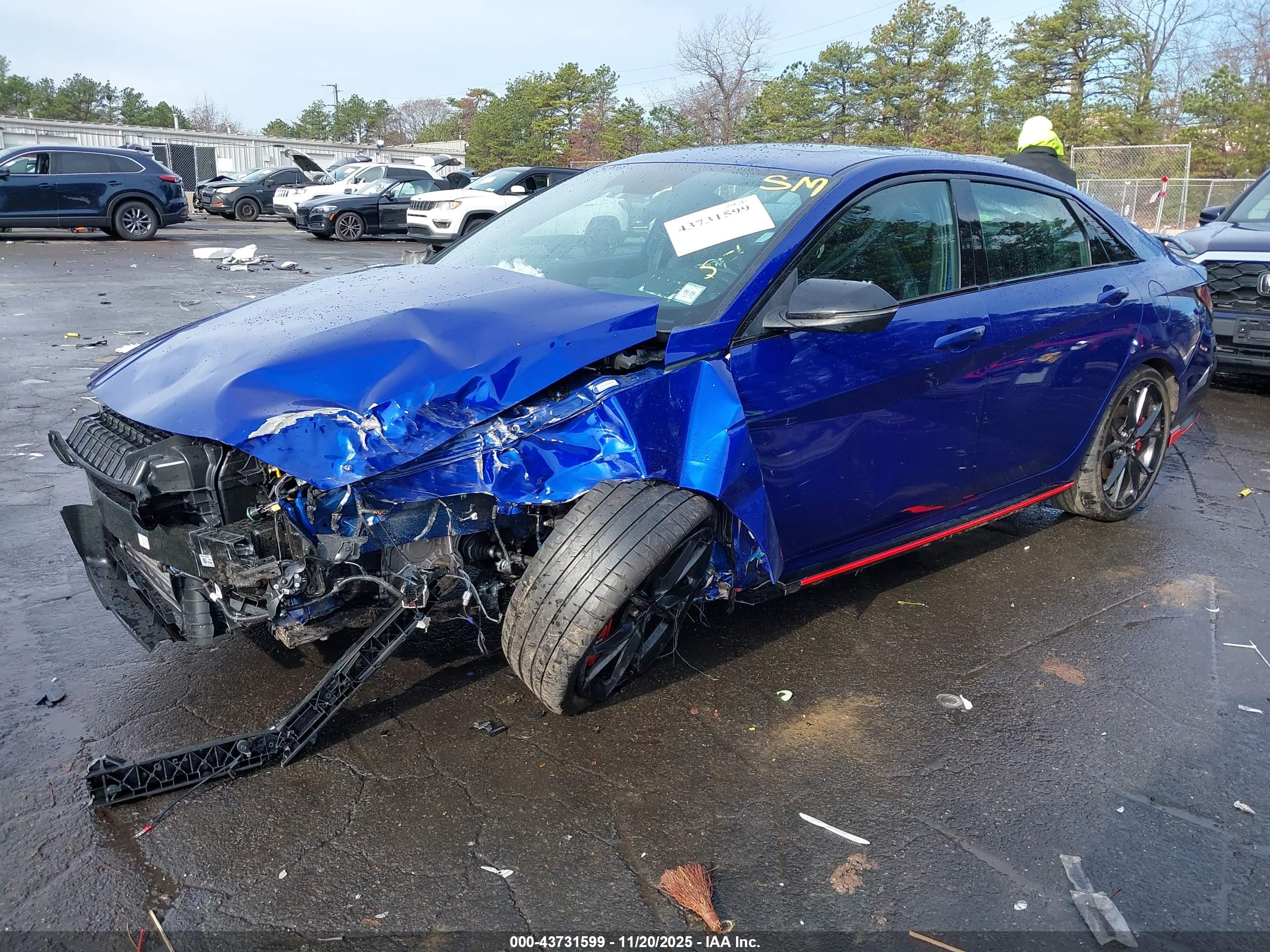 HYUNDAI ELANTRA image 2