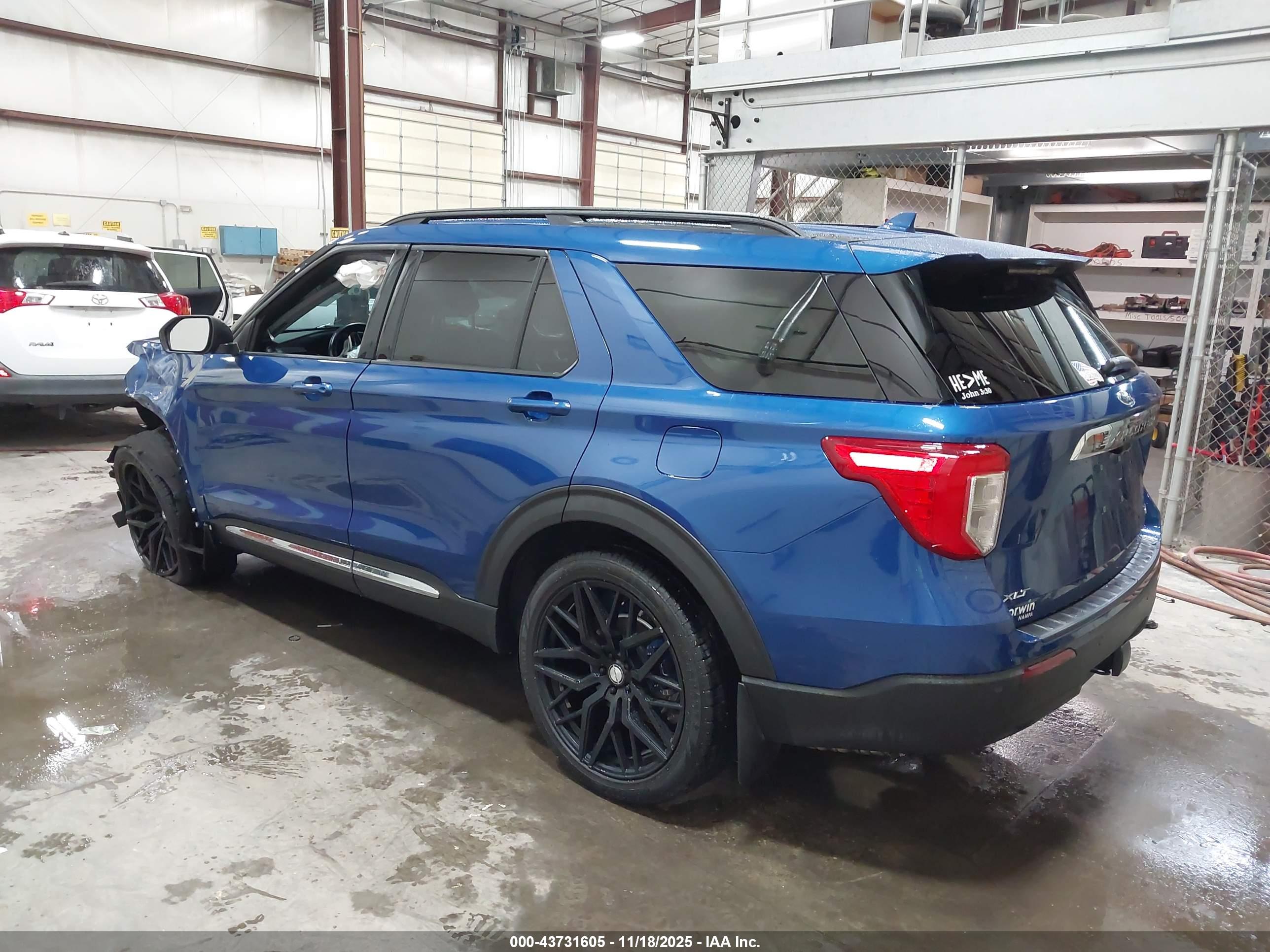 FORD EXPLORER image 3
