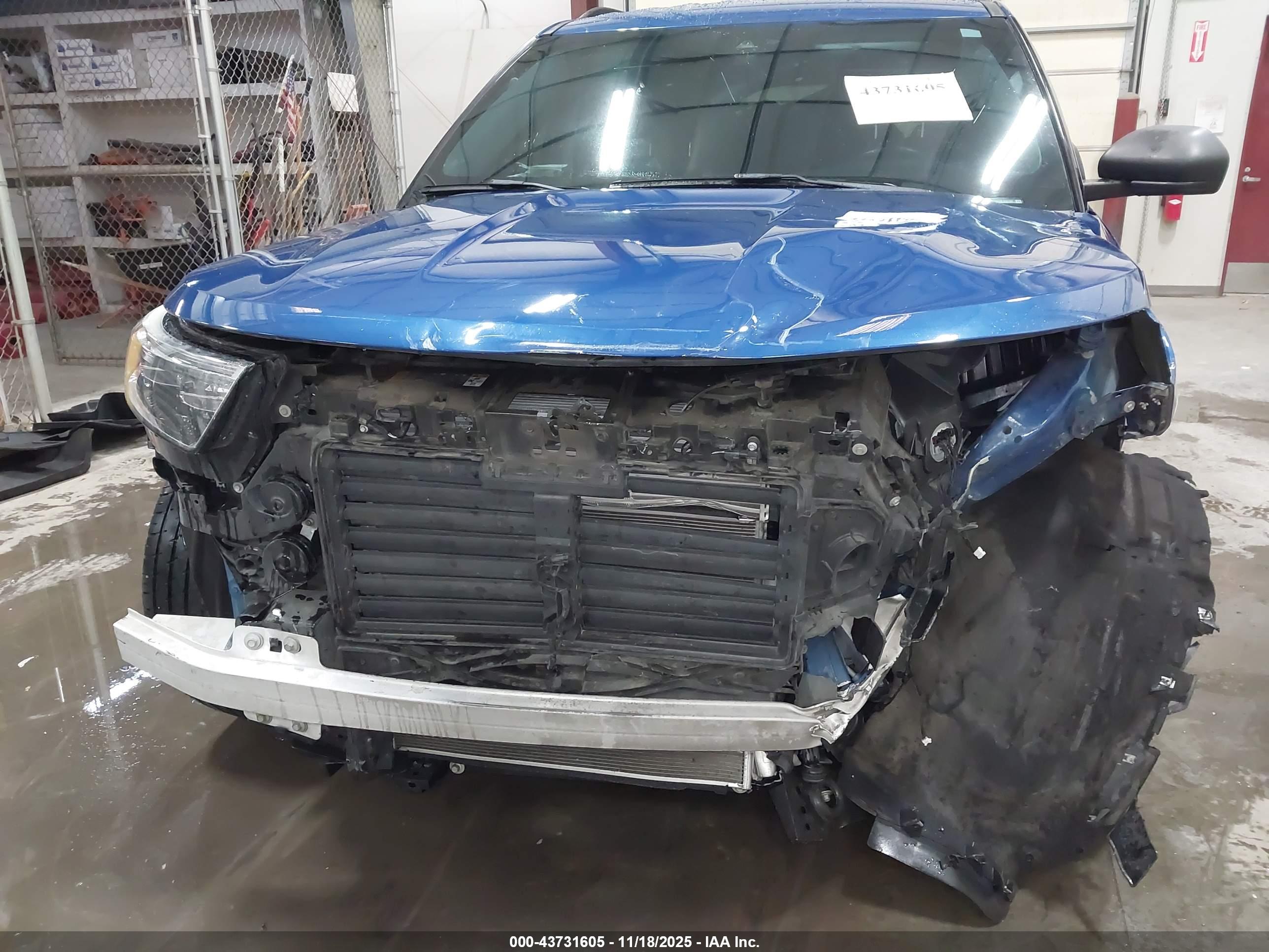 FORD EXPLORER image 6