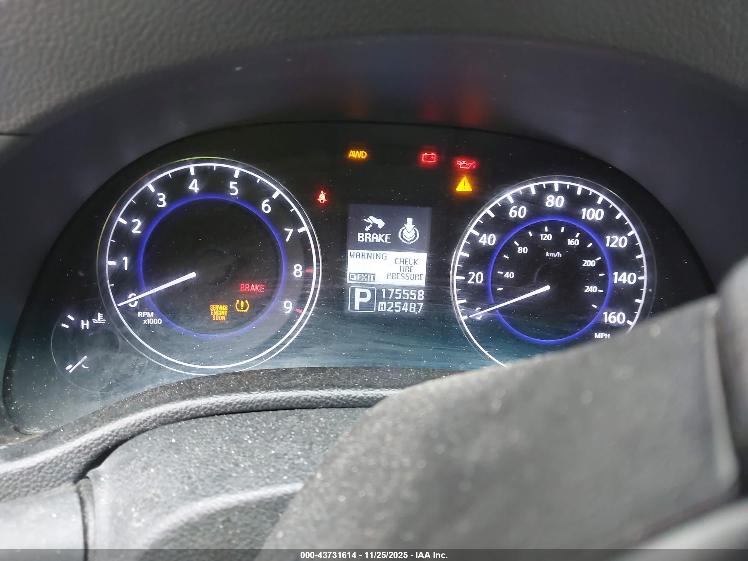 INFINITI G37X image 7