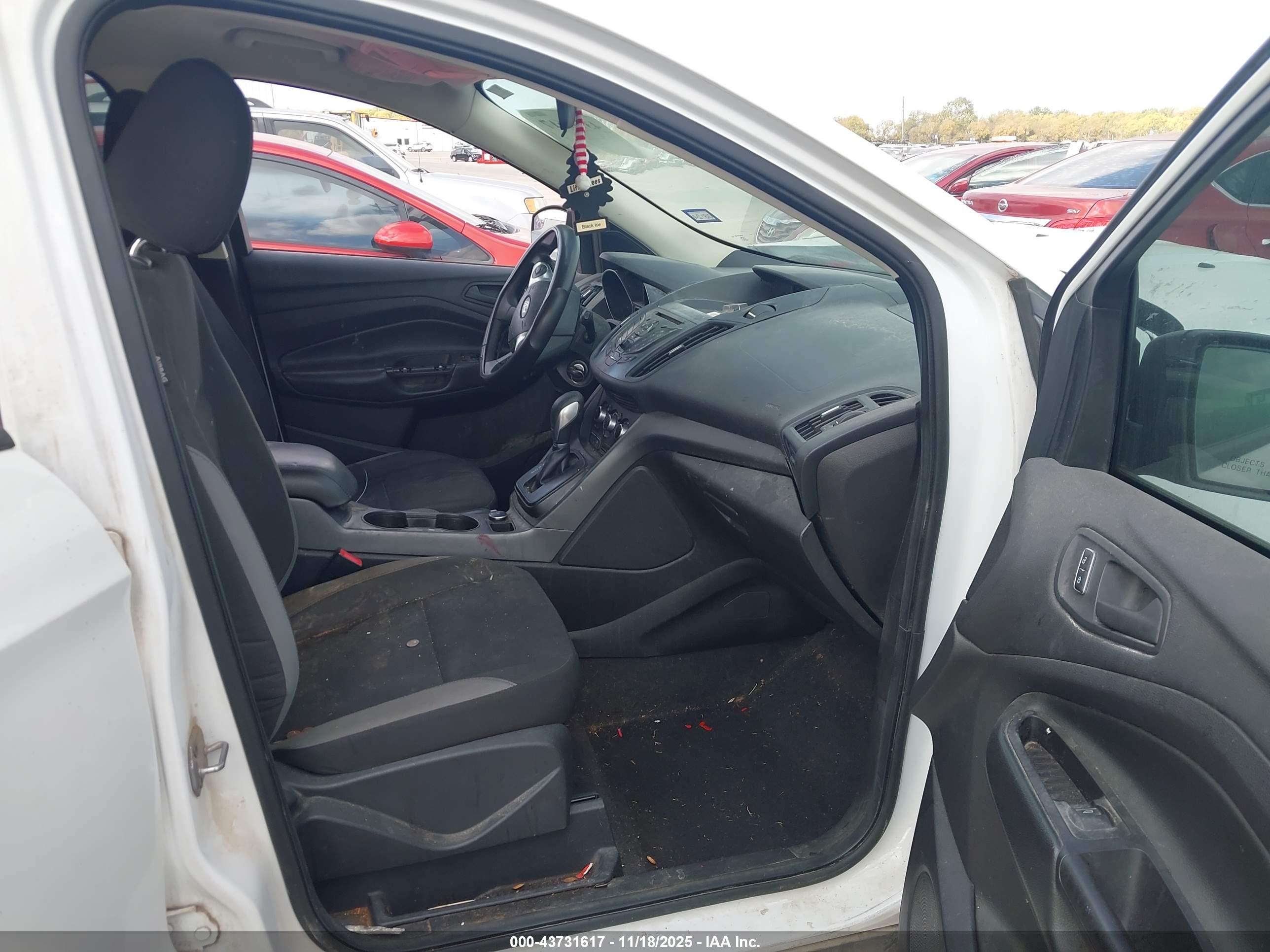 FORD ESCAPE image 5