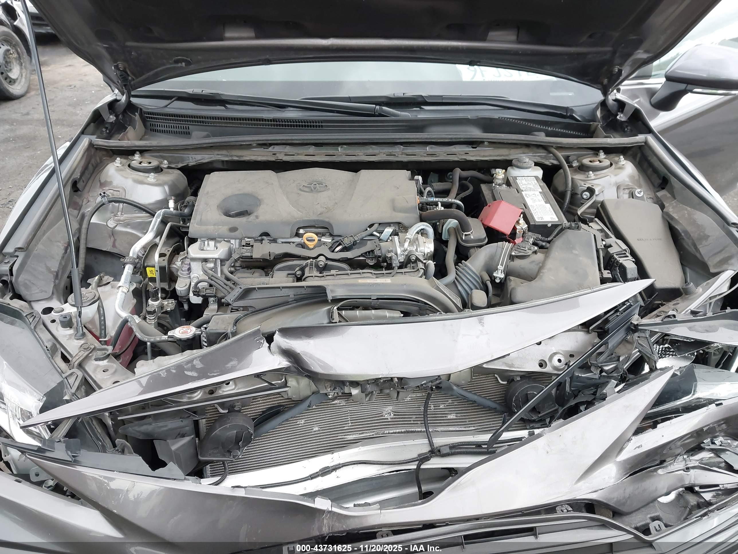 TOYOTA CAMRY image 10