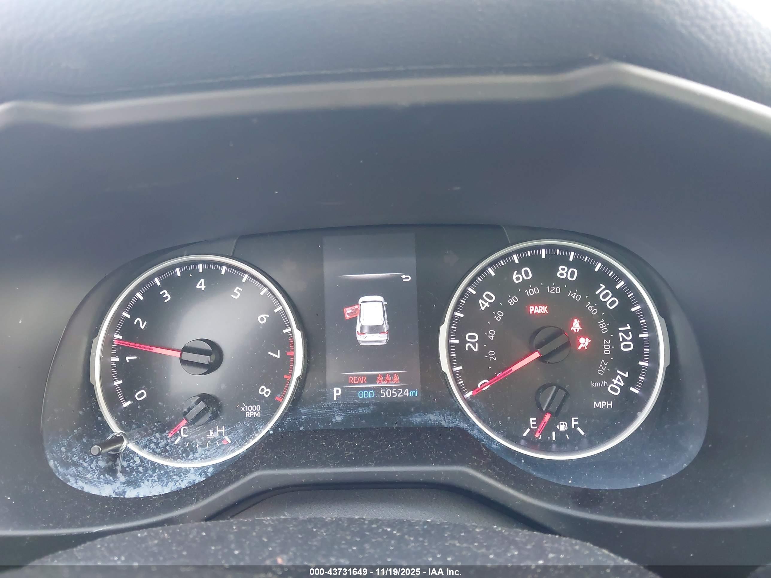 TOYOTA RAV4 image 7