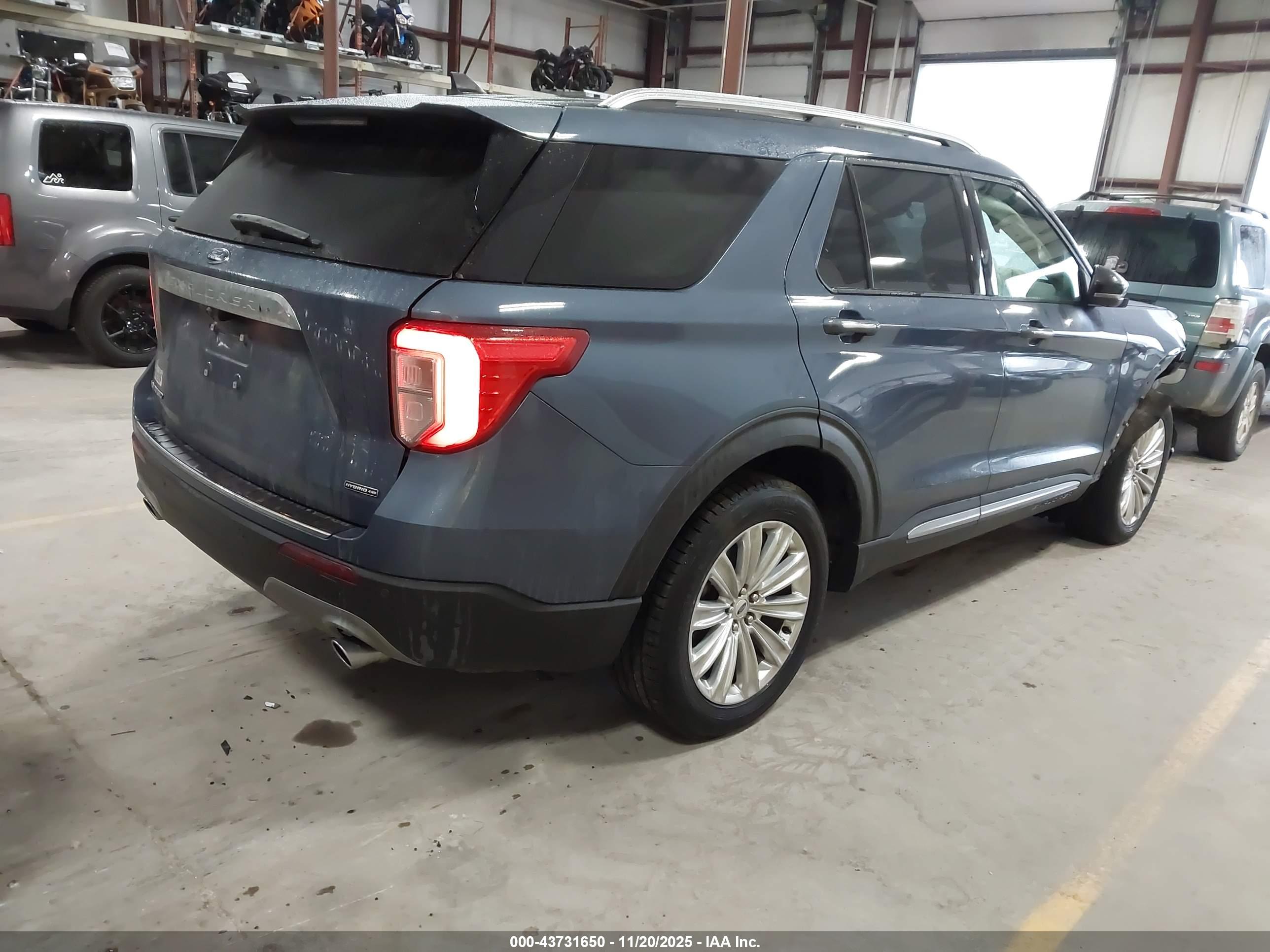 FORD EXPLORER image 4