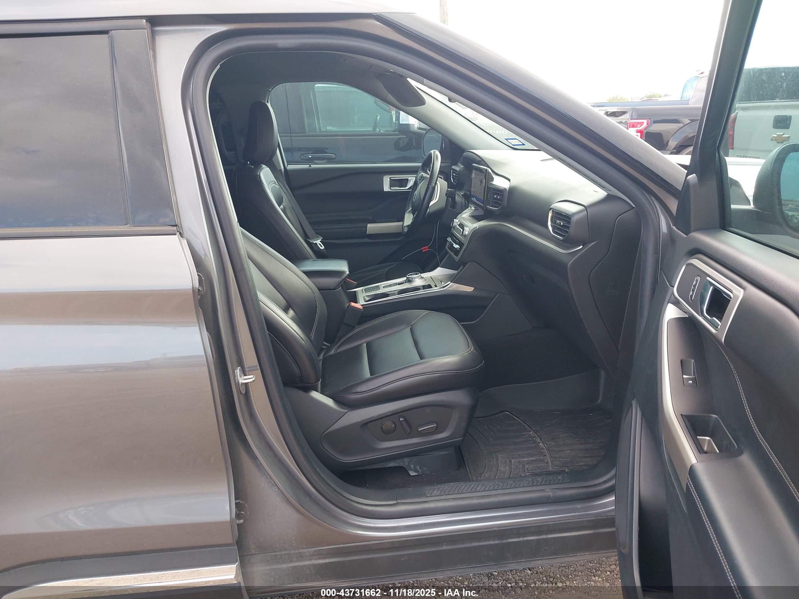 FORD EXPLORER image 5