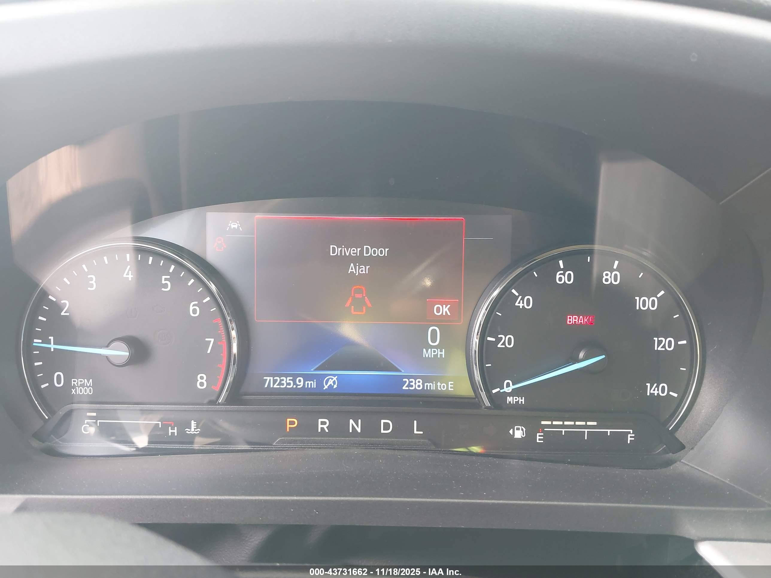 FORD EXPLORER image 7