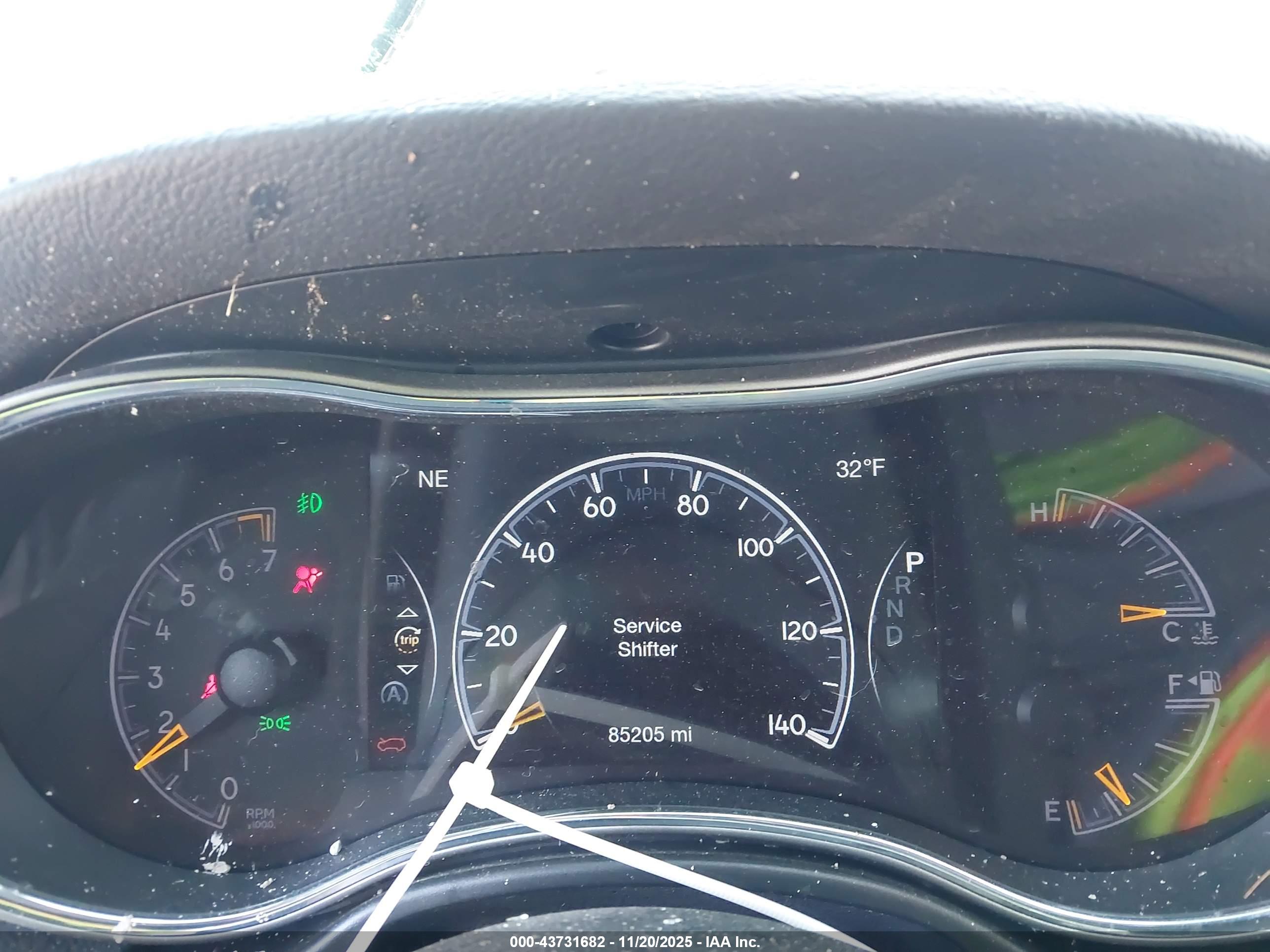 JEEP GRAND image 7