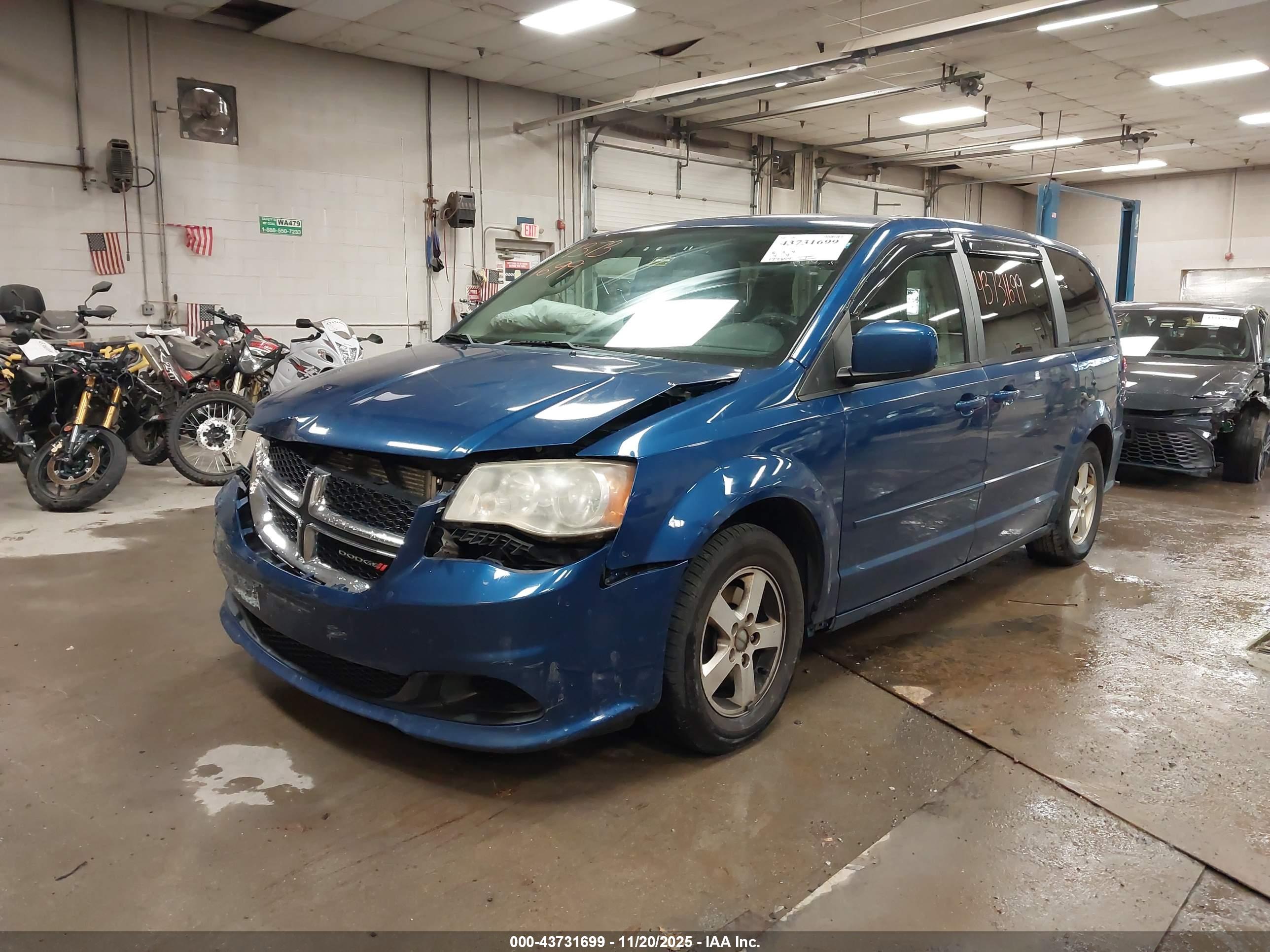 DODGE GRAND image 2
