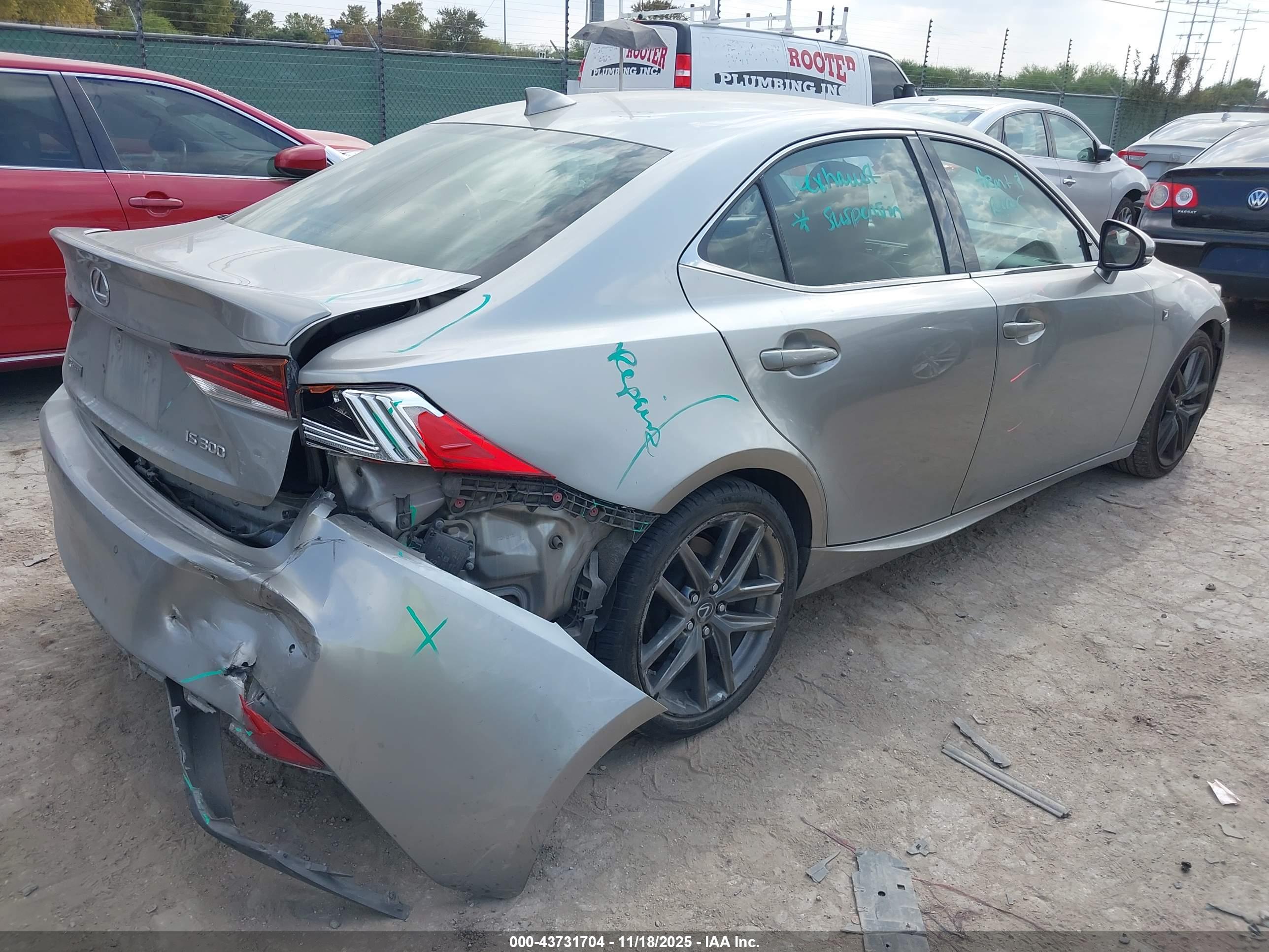 LEXUS IS image 4