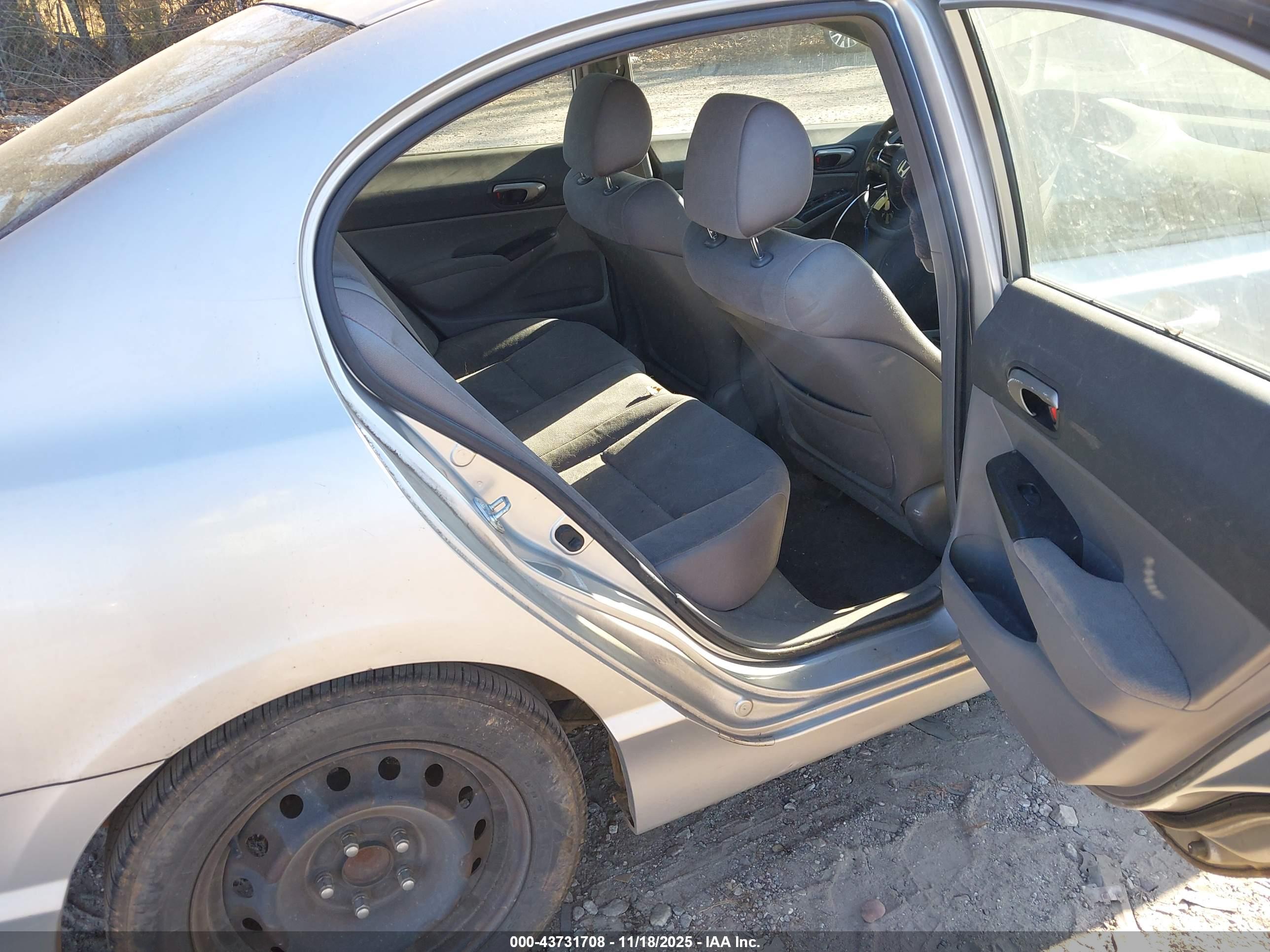 HONDA CIVIC image 8