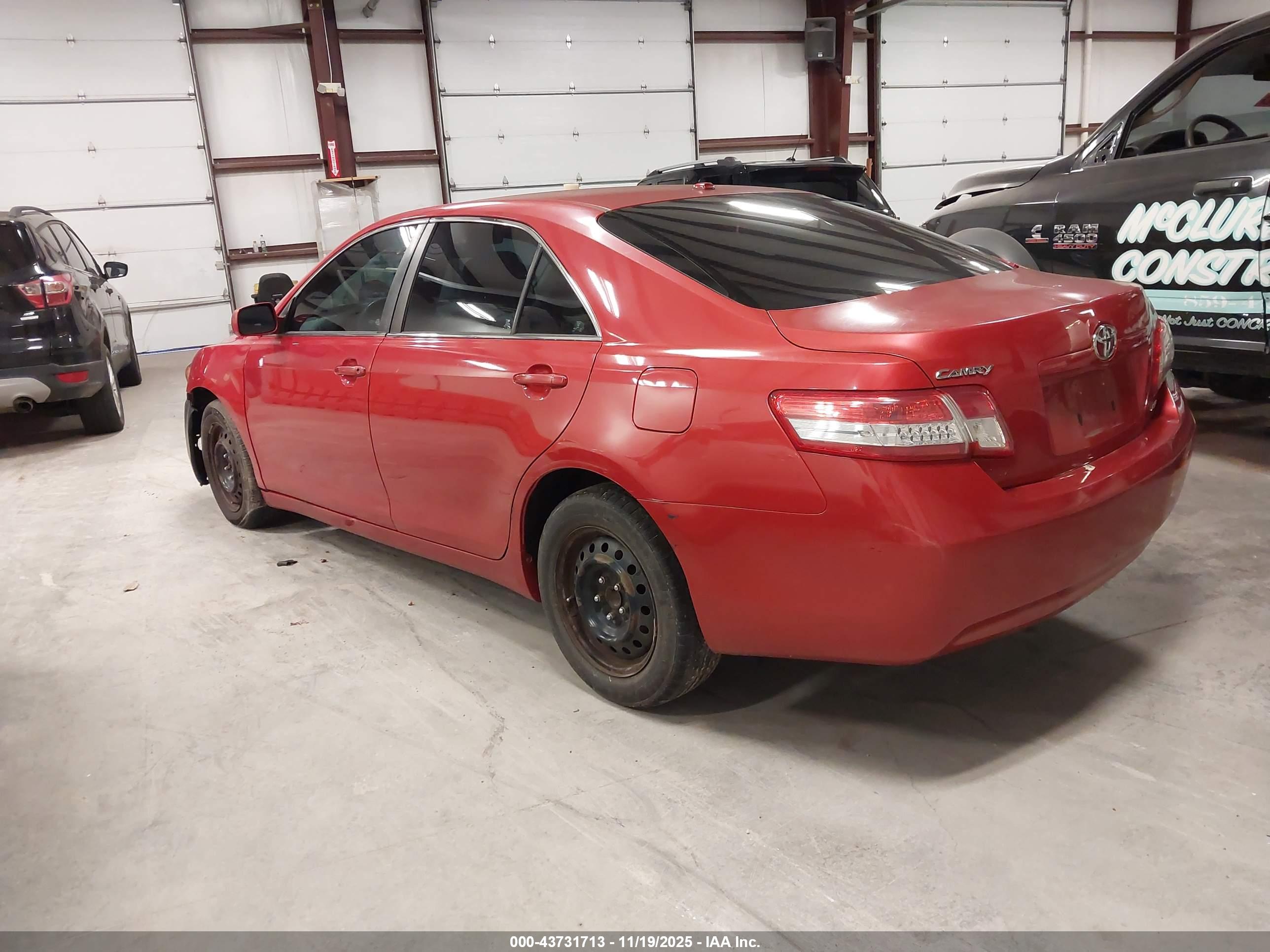 TOYOTA CAMRY image 3