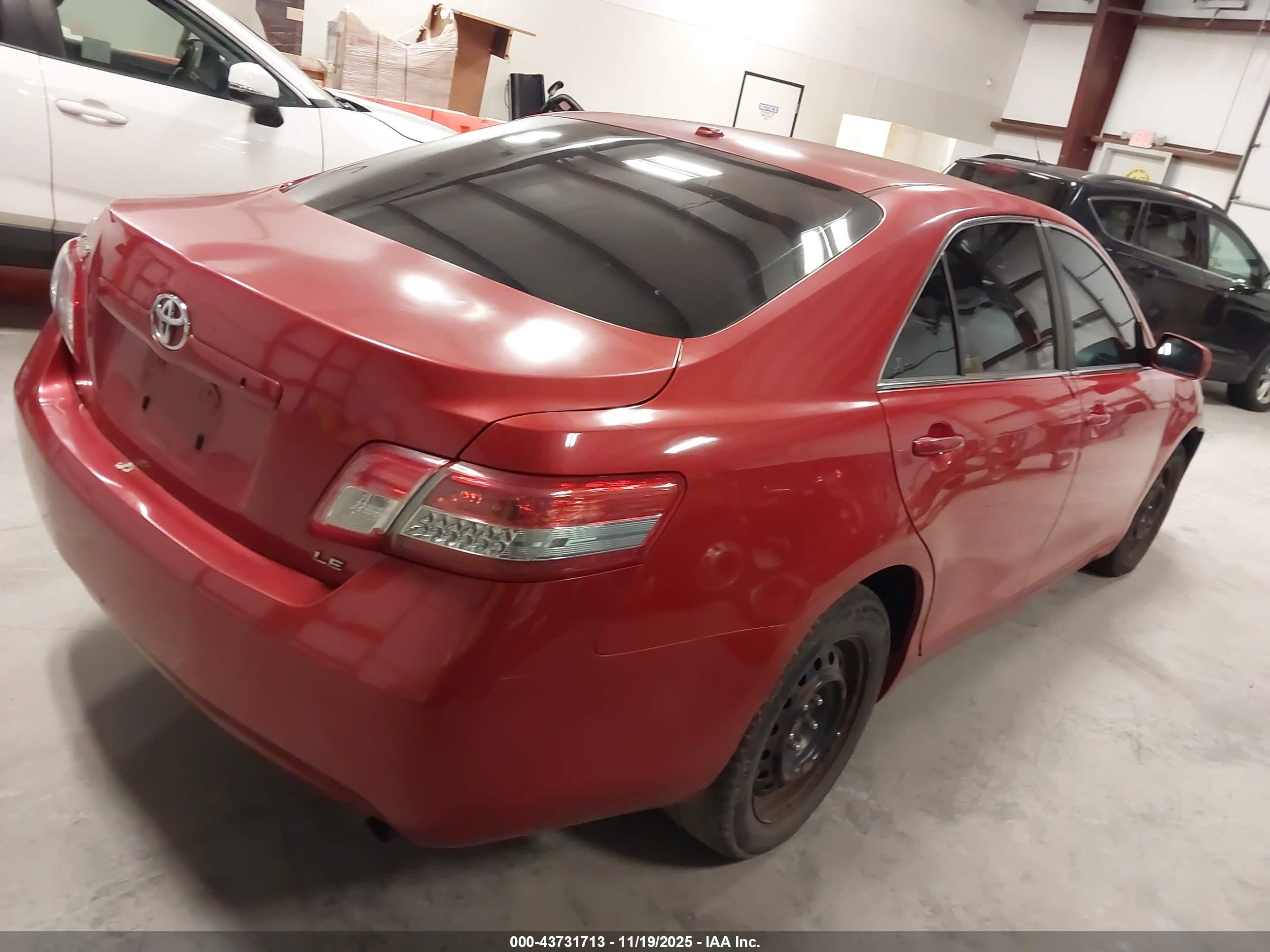 TOYOTA CAMRY image 4