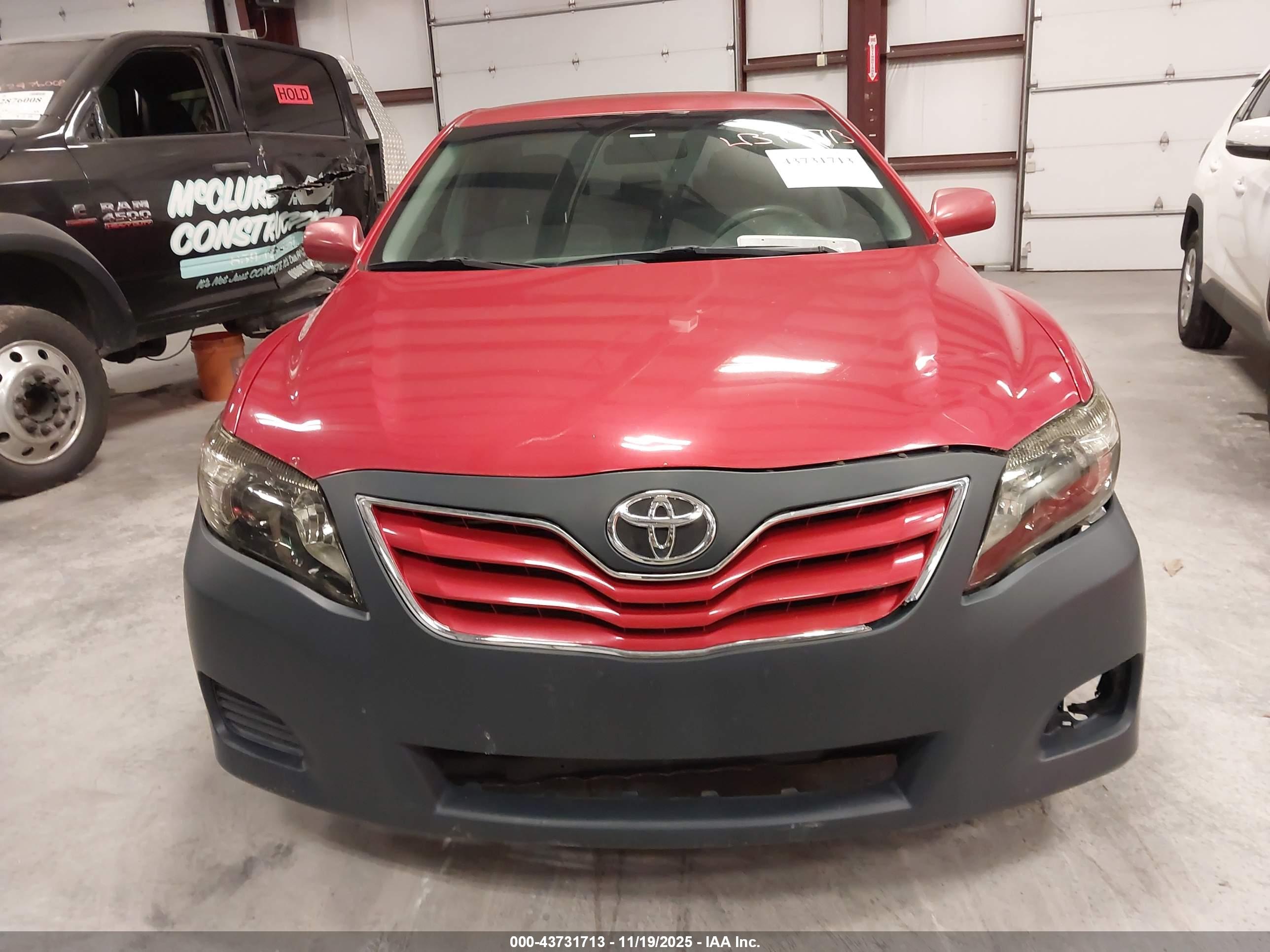 TOYOTA CAMRY image 6