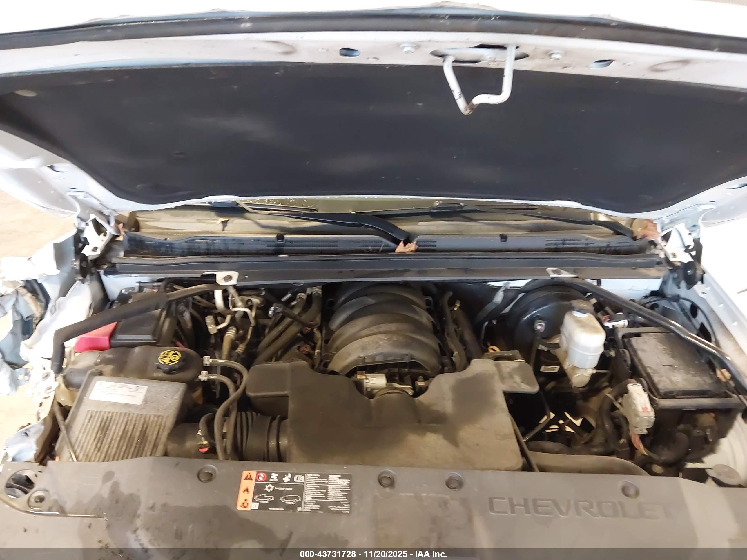 CHEVROLET SUBURBAN image 10