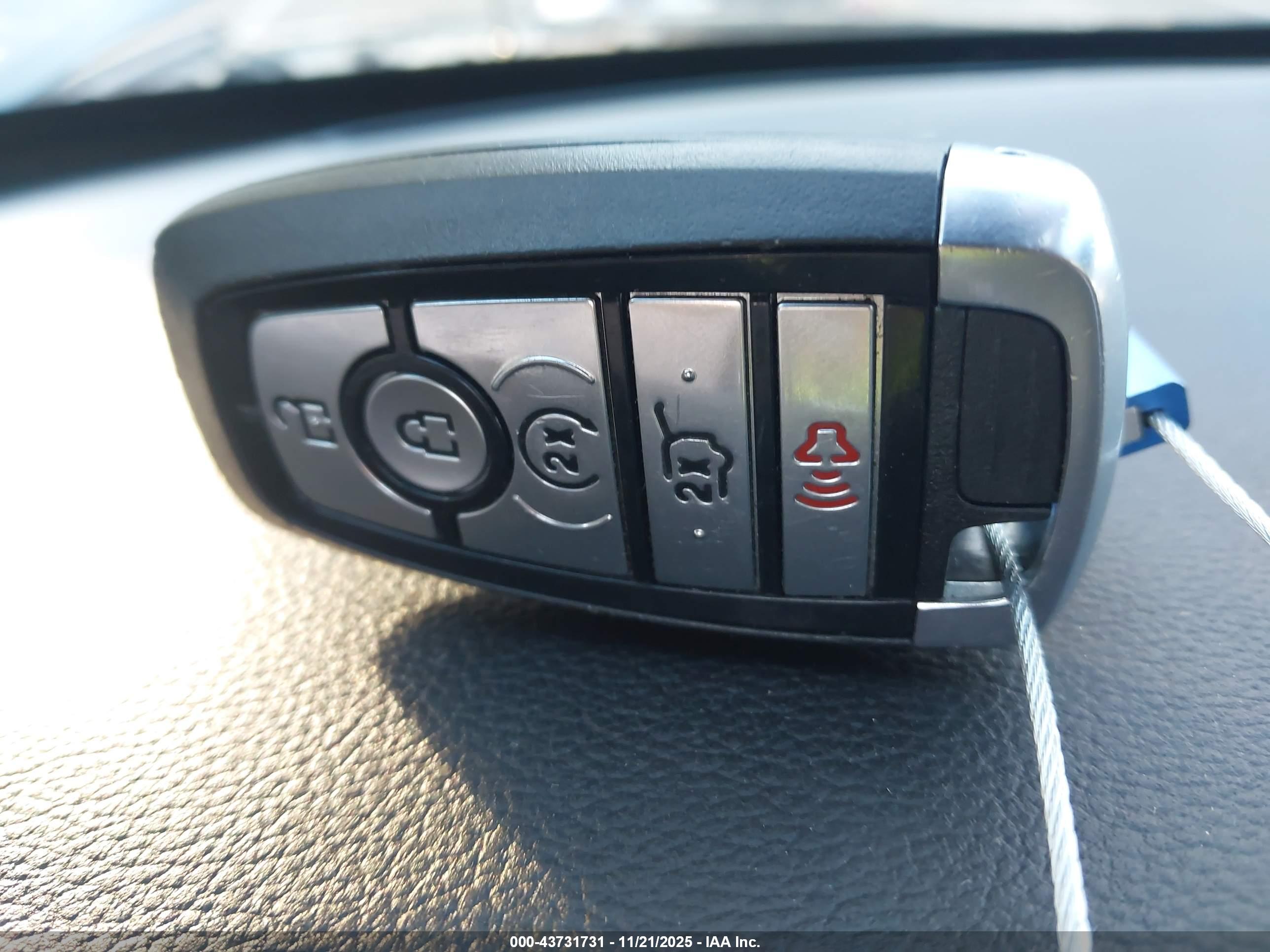 FORD EXPLORER image 11