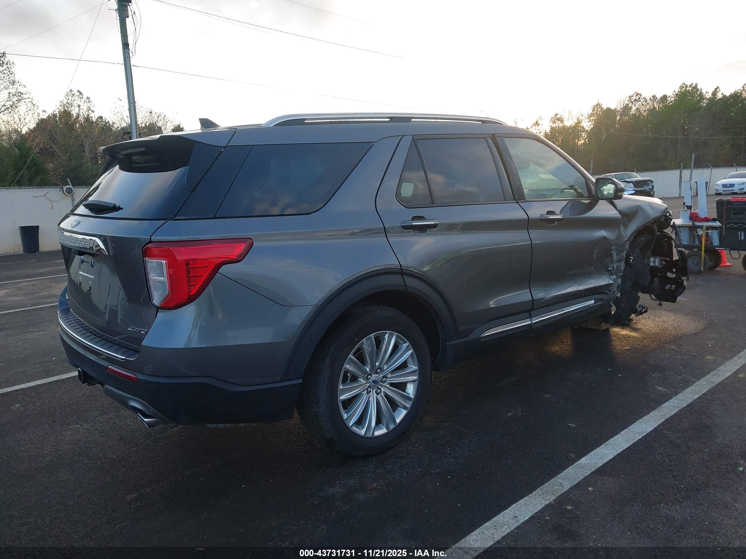 FORD EXPLORER image 4