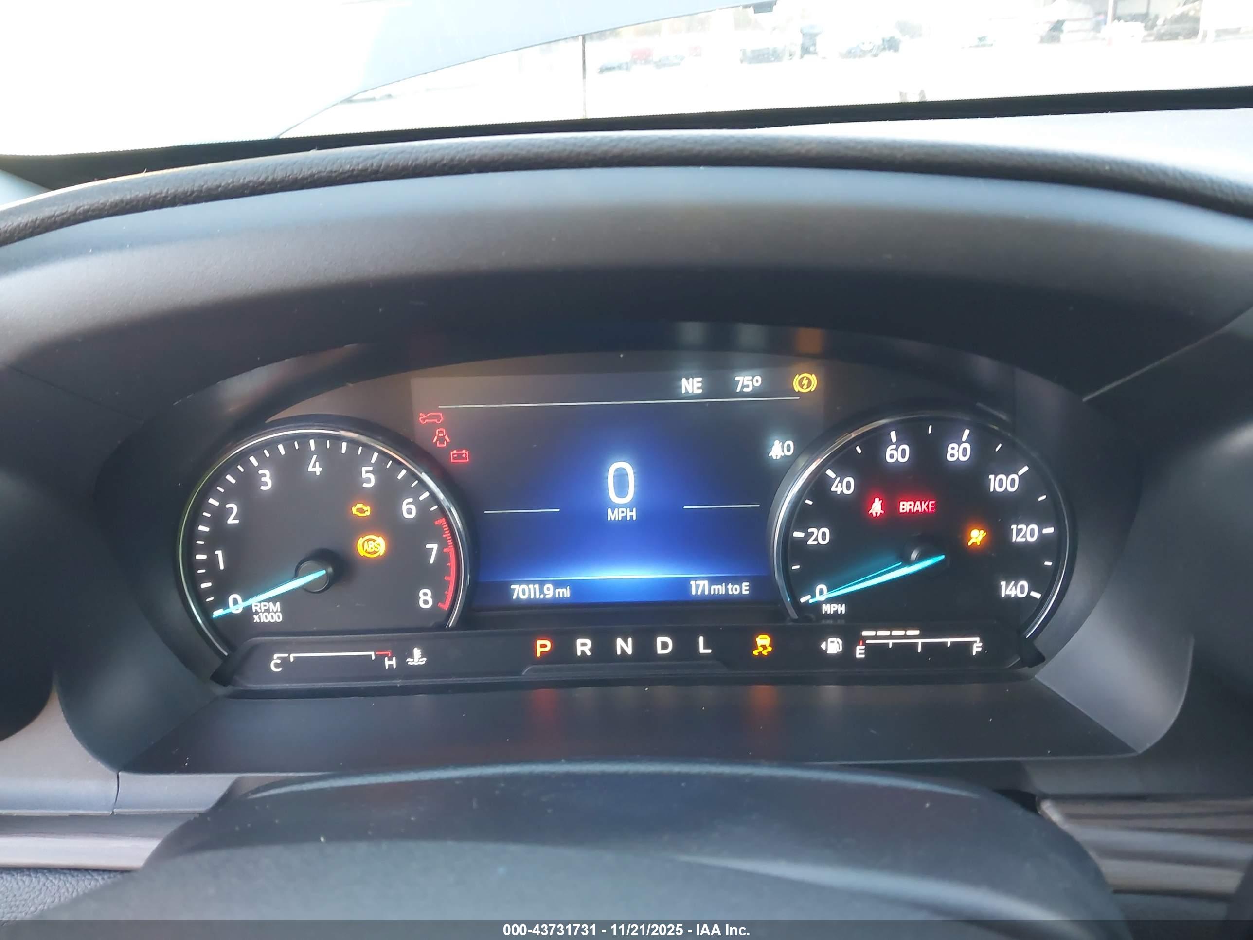 FORD EXPLORER image 7