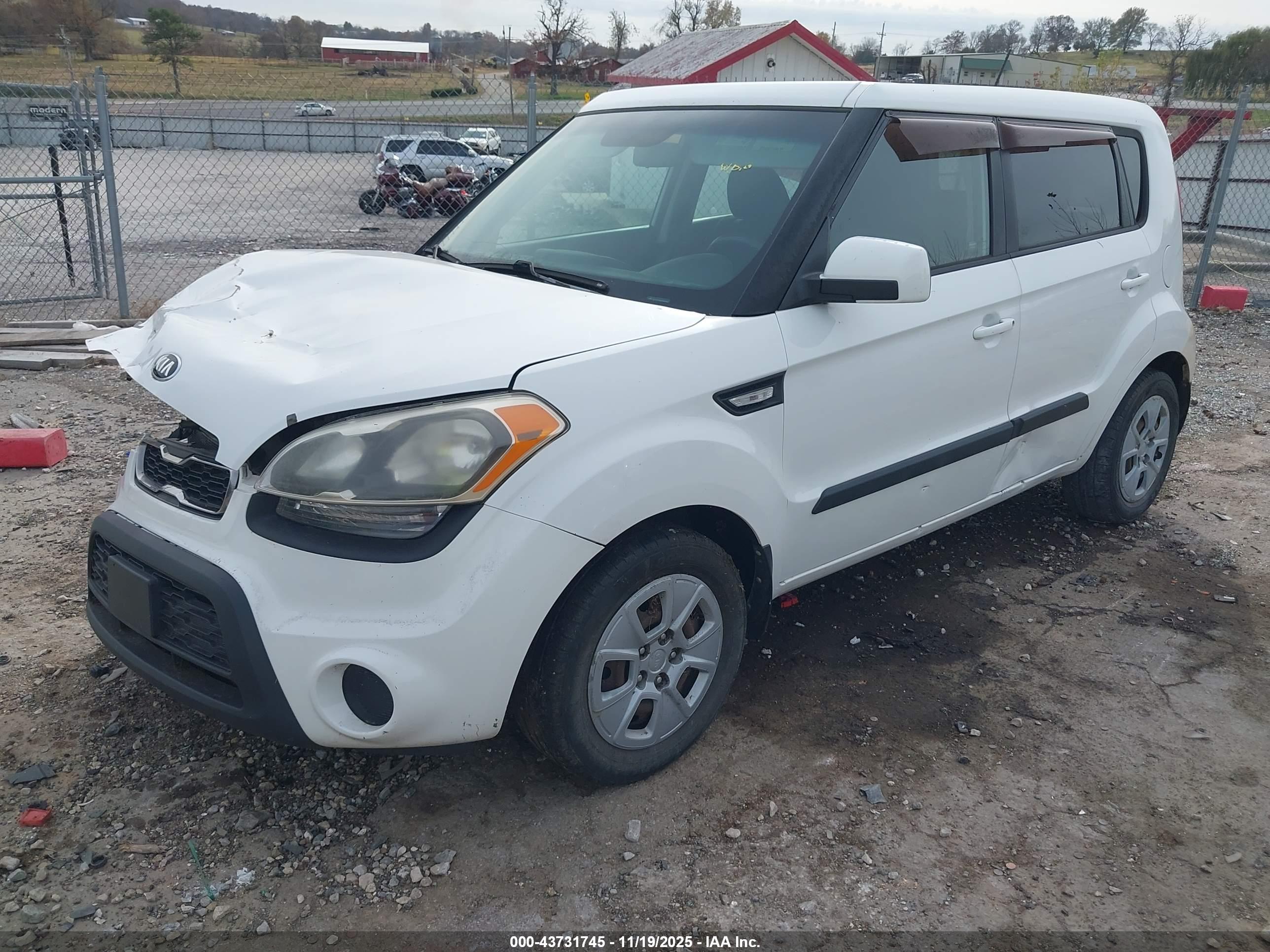 KIA SOUL image 2