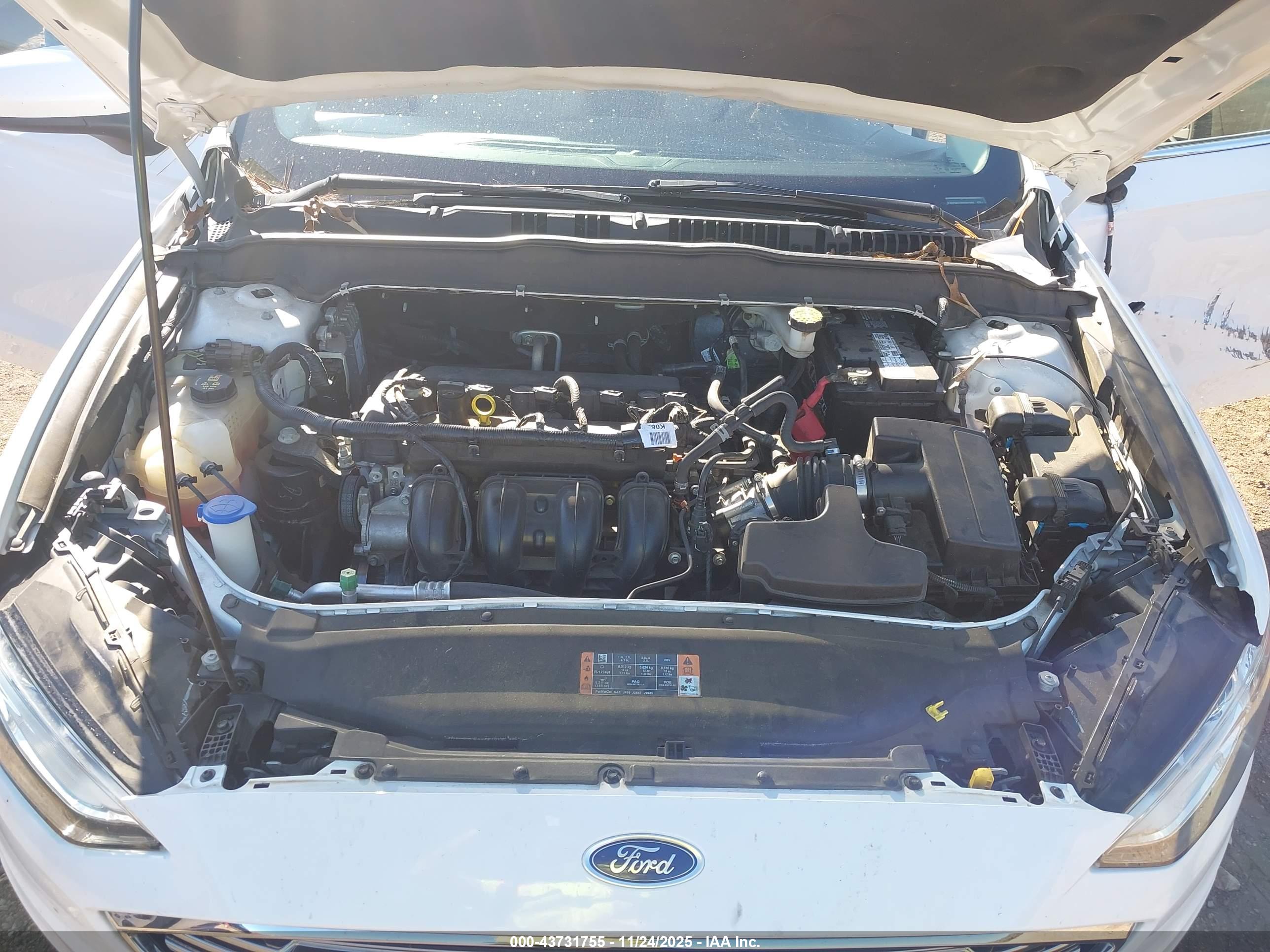 FORD FUSION image 10