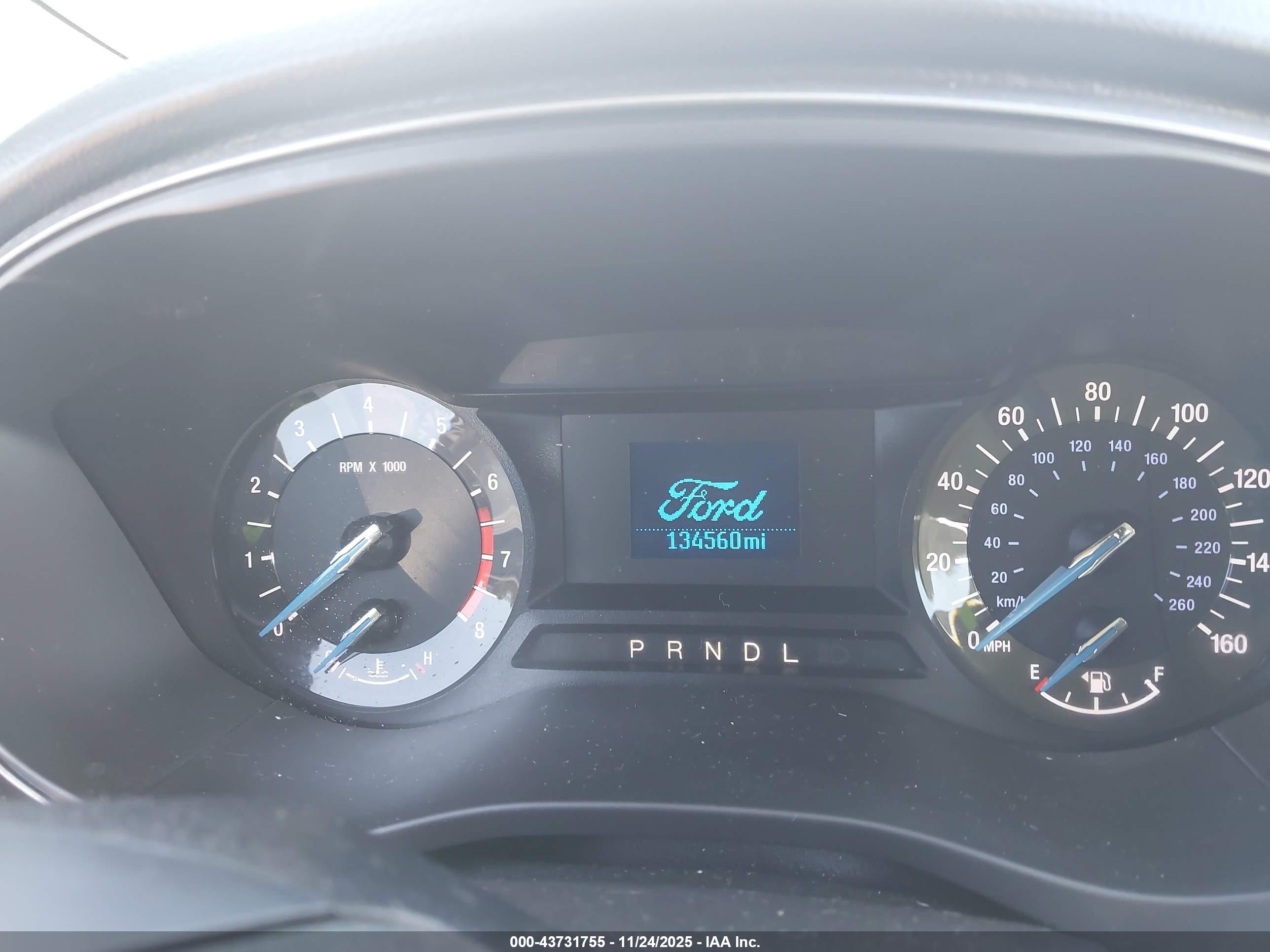 FORD FUSION image 7