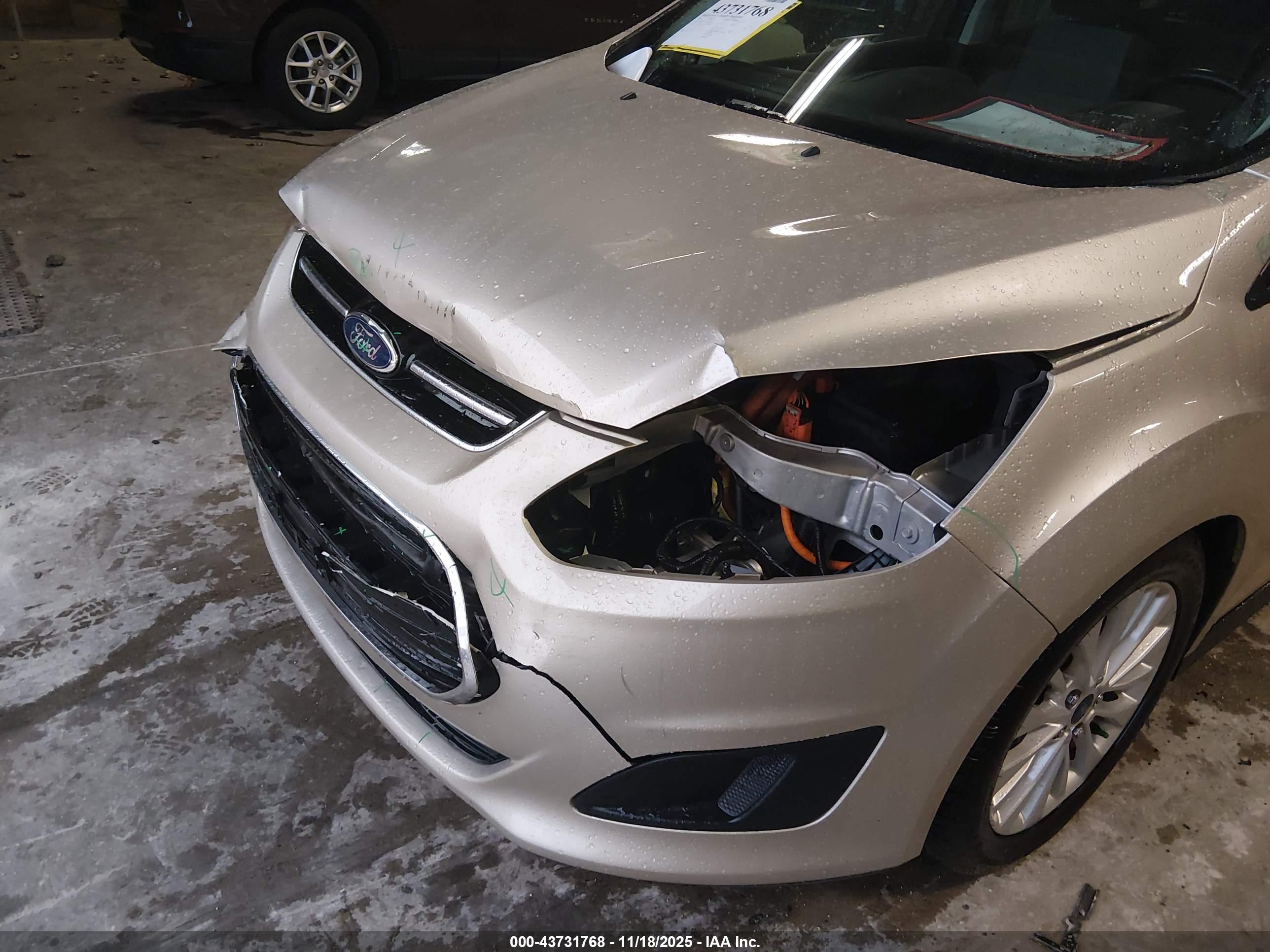 FORD C-MAX image 6