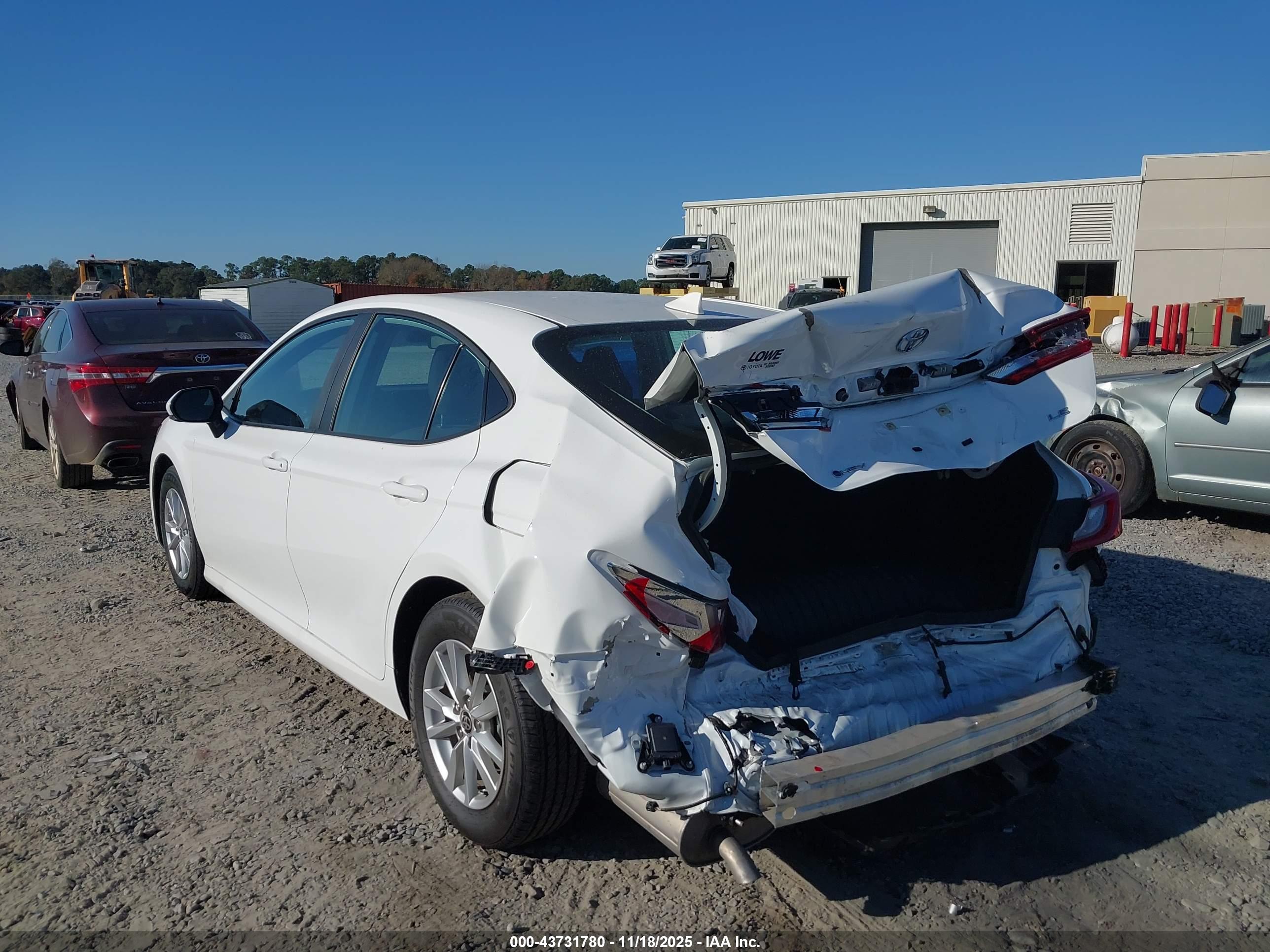 TOYOTA CAMRY image 6