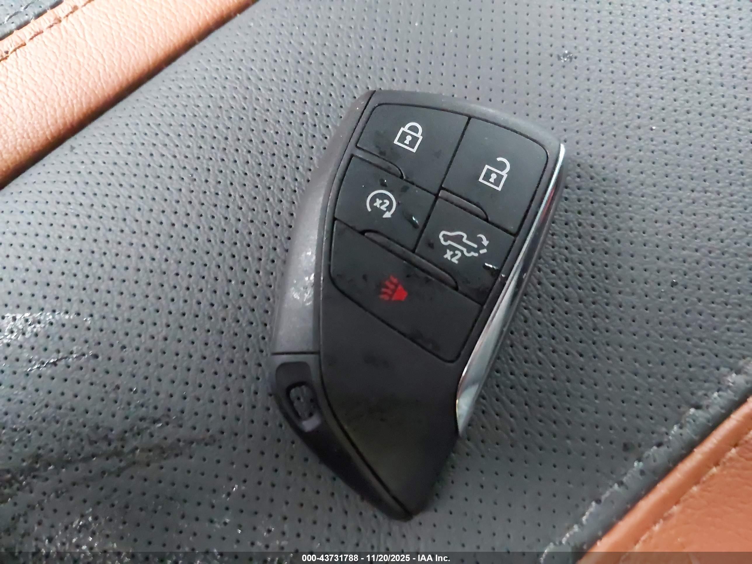 GMC SIERRA image 11