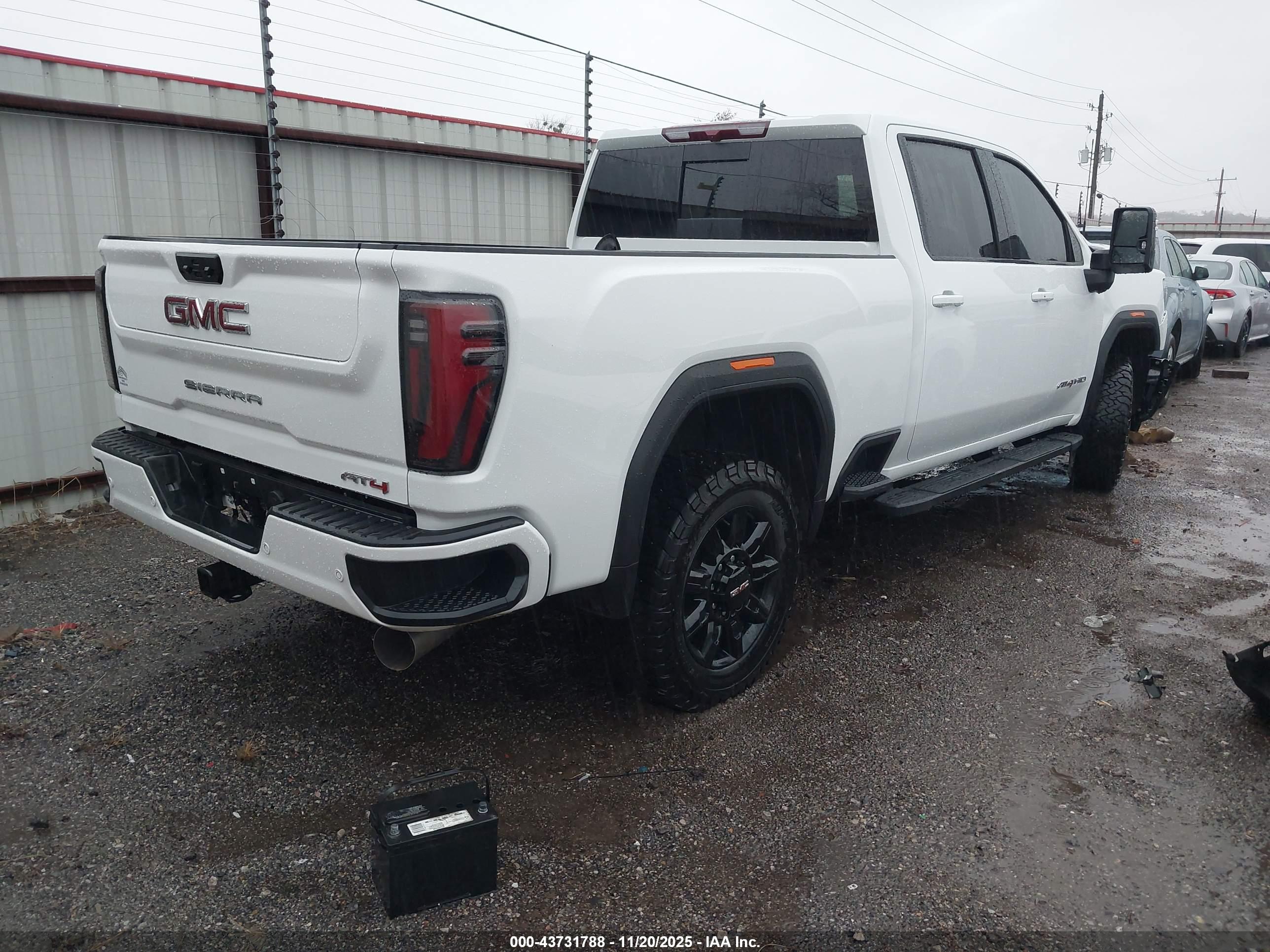 GMC SIERRA image 4