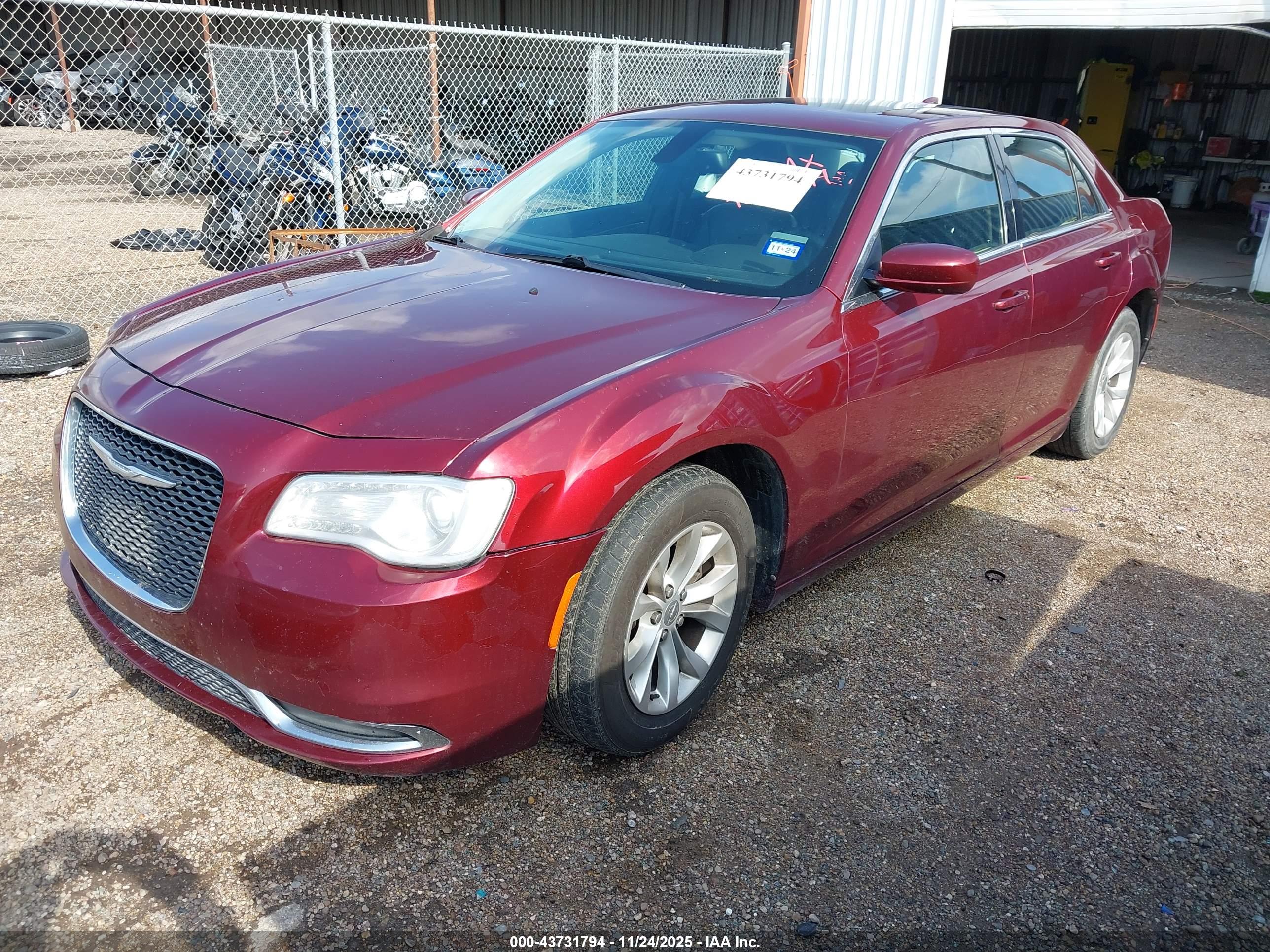 CHRYSLER 300 image 2