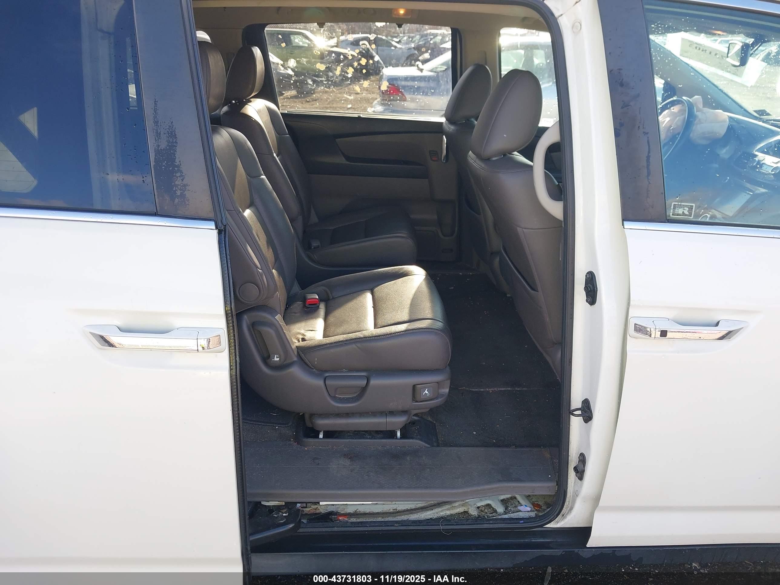 HONDA ODYSSEY image 8