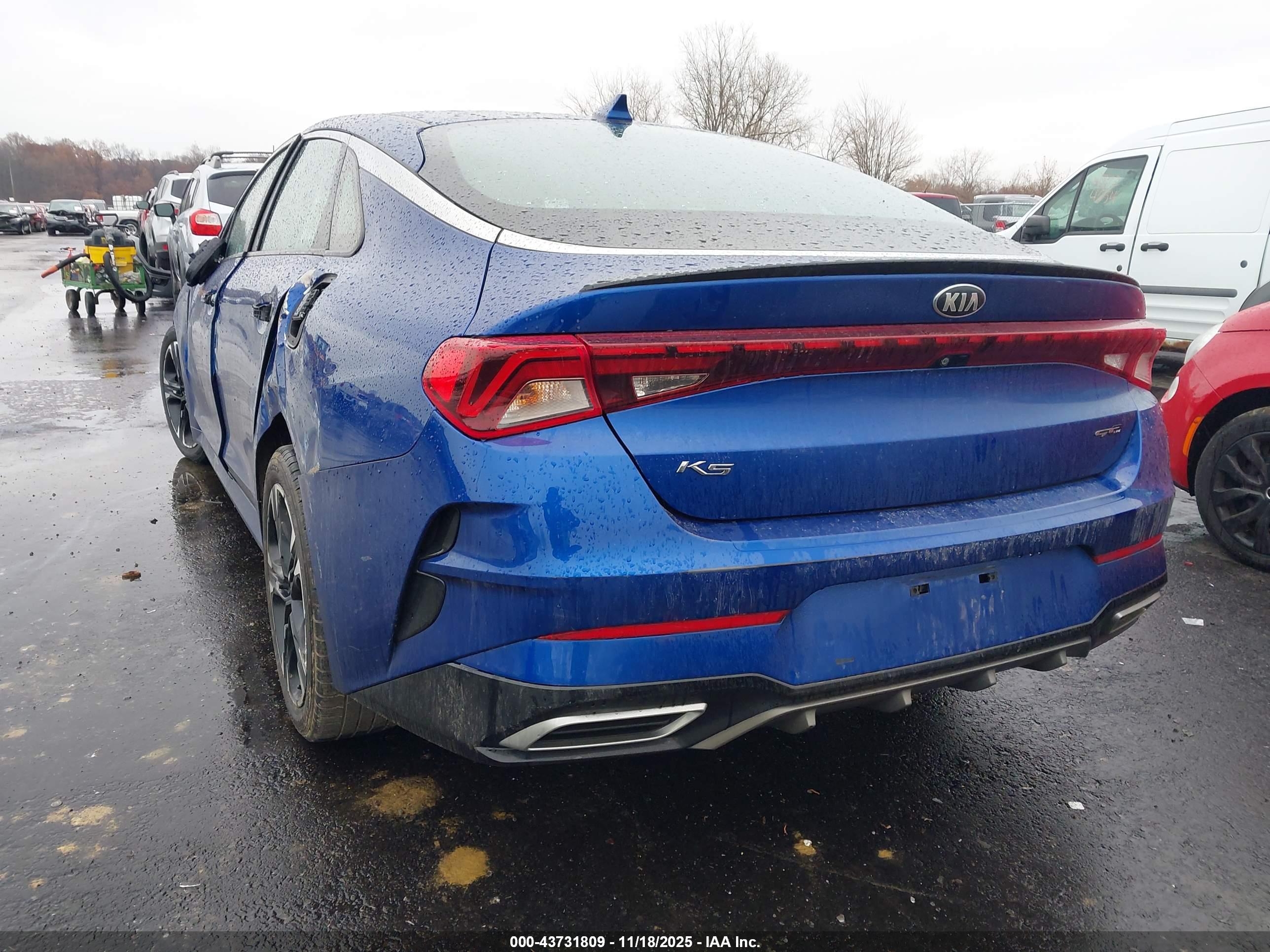 KIA K5 image 3