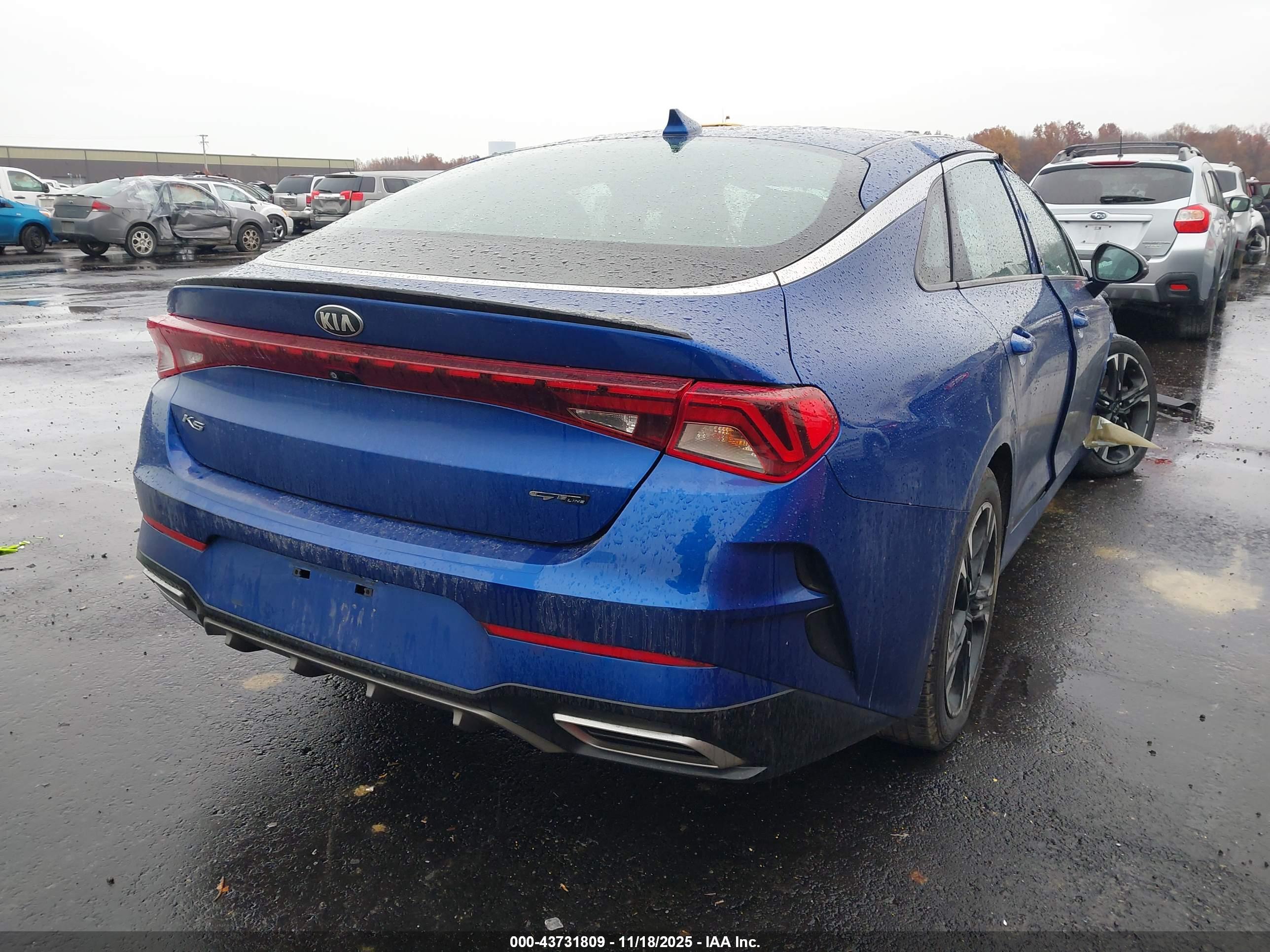KIA K5 image 4