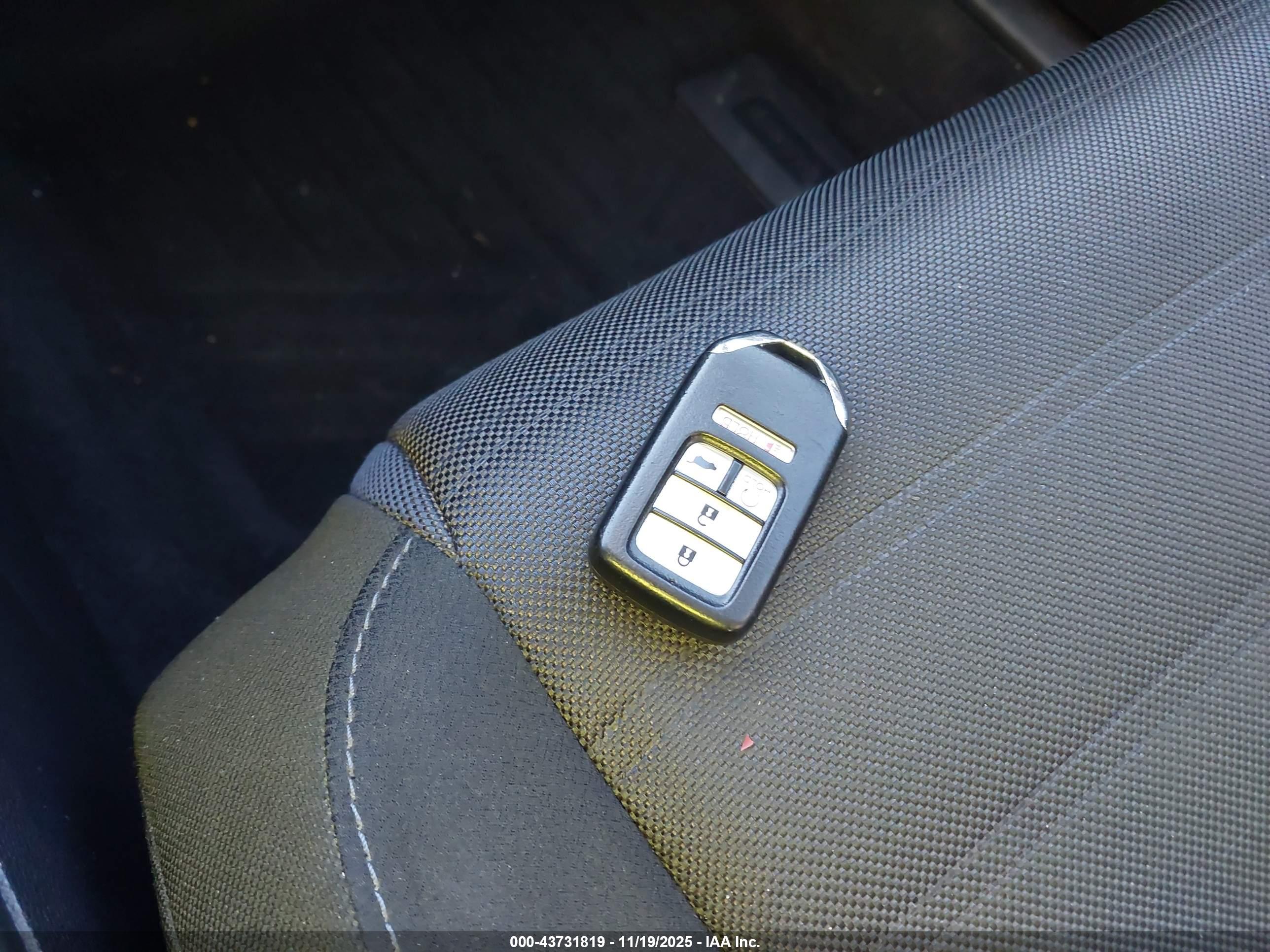 HONDA CR-V image 11