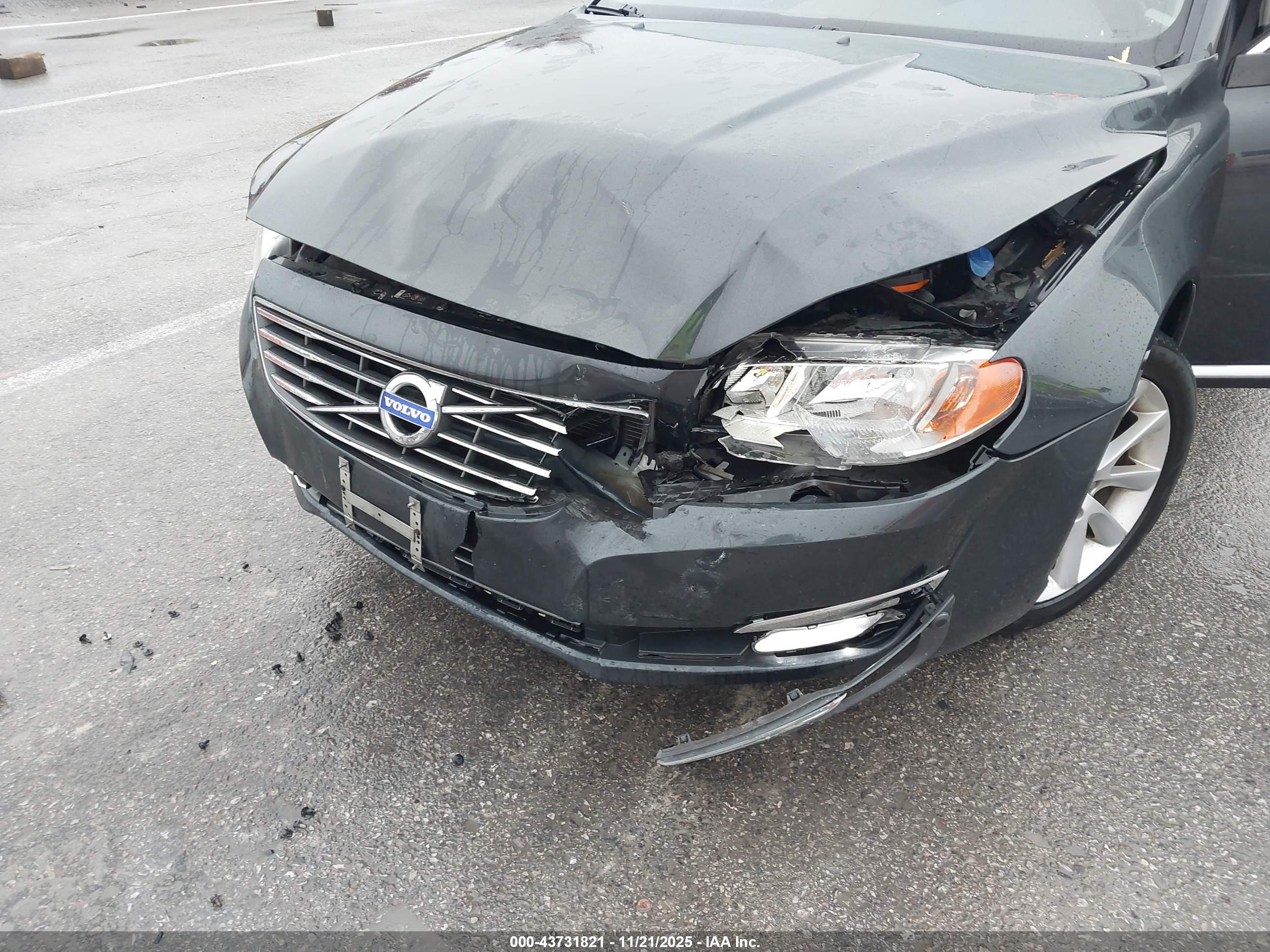 VOLVO S80 image 6