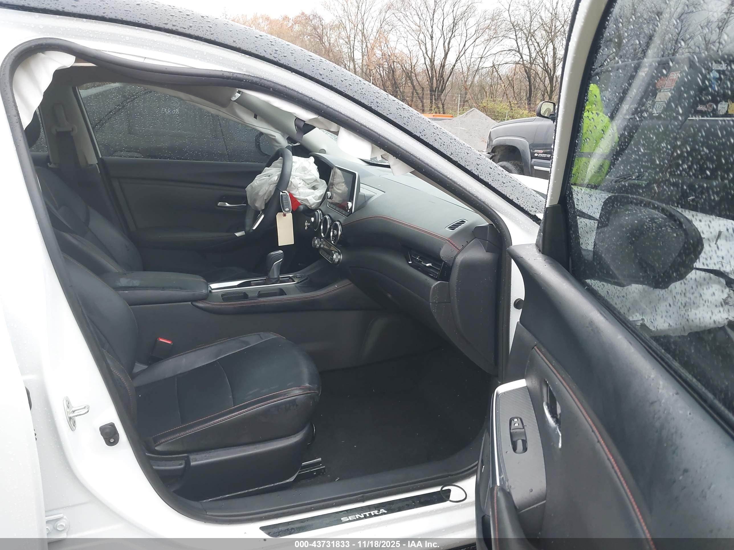 NISSAN SENTRA image 5