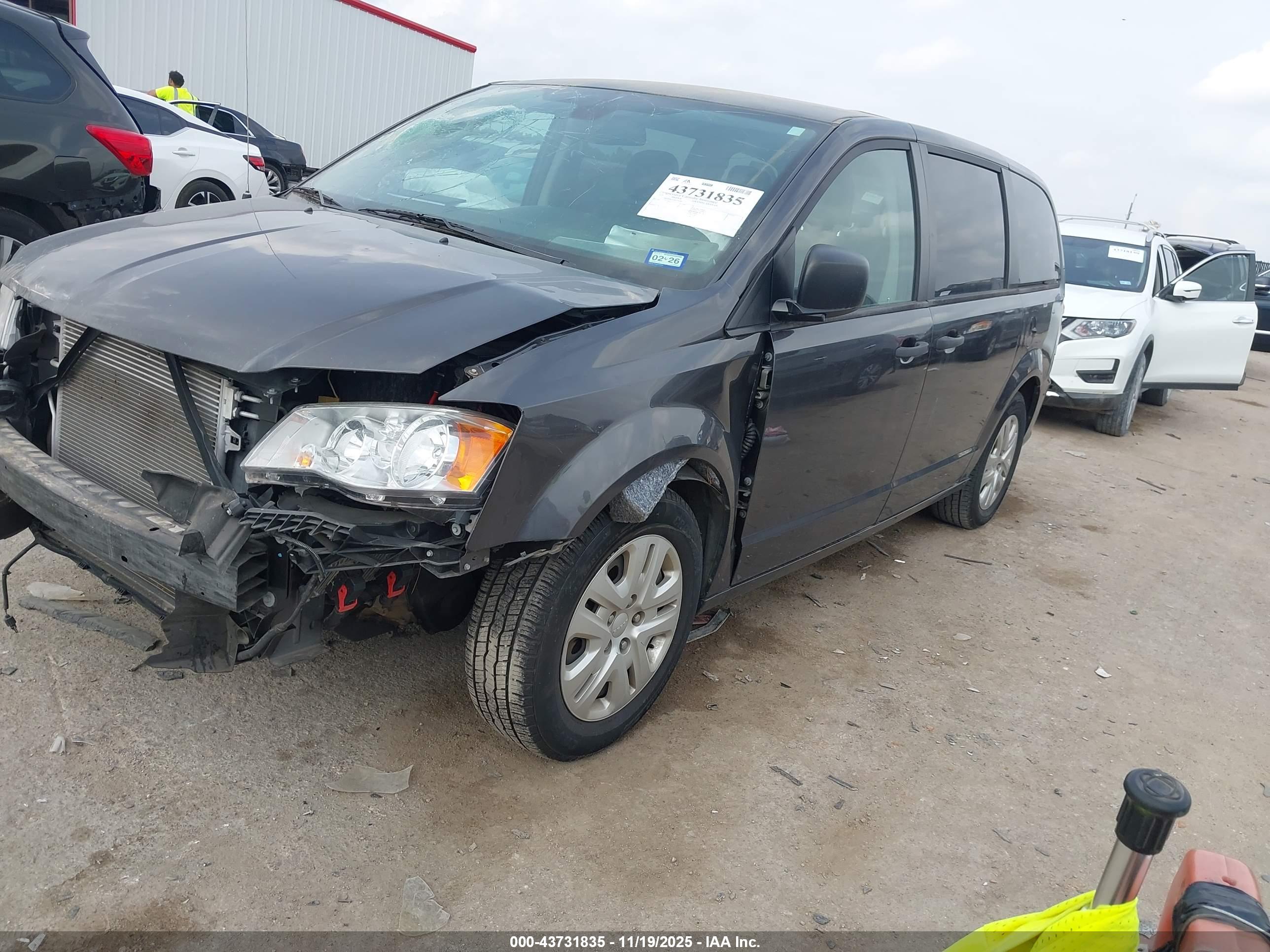DODGE GRAND image 2