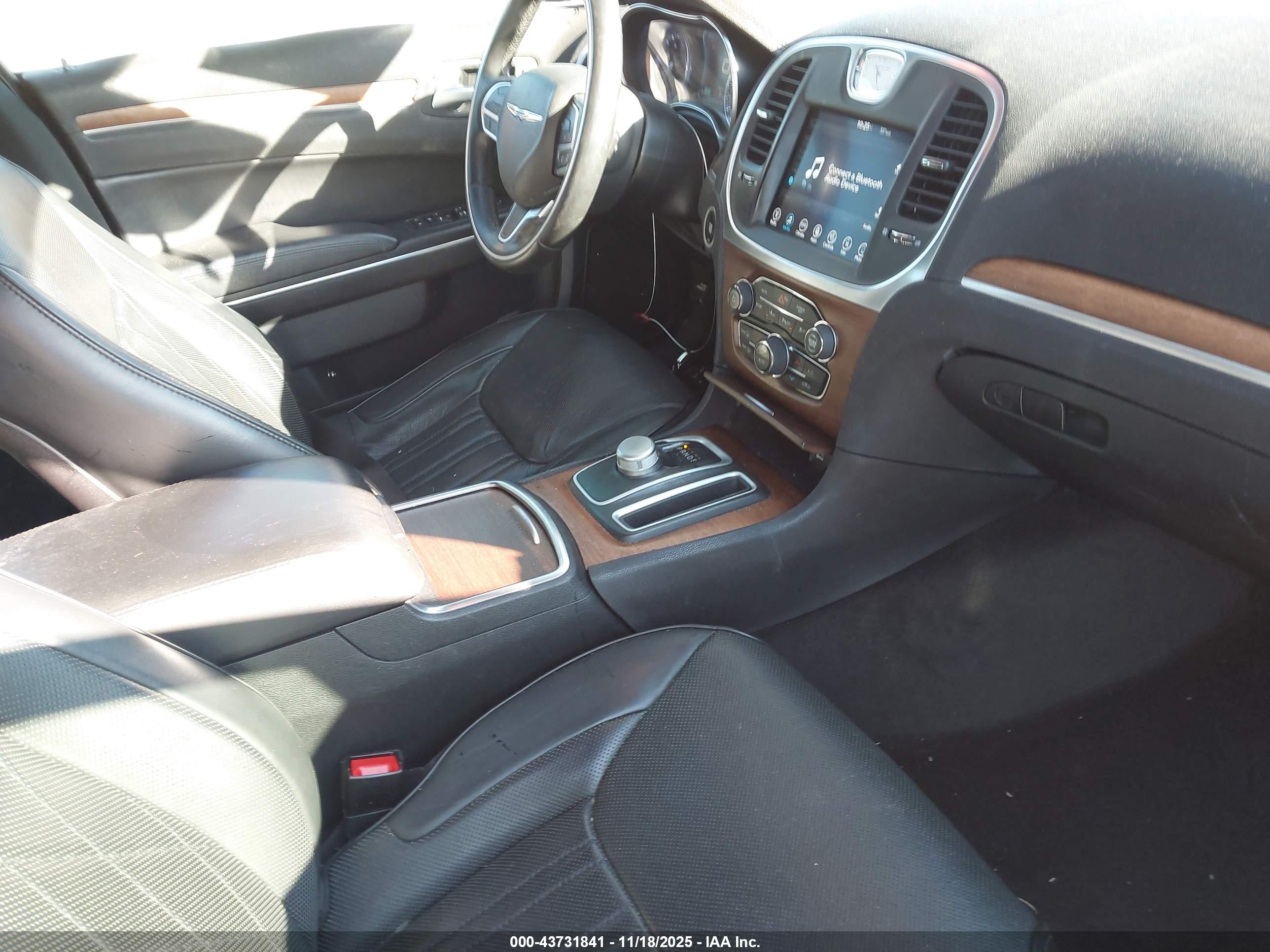 CHRYSLER 300C image 5
