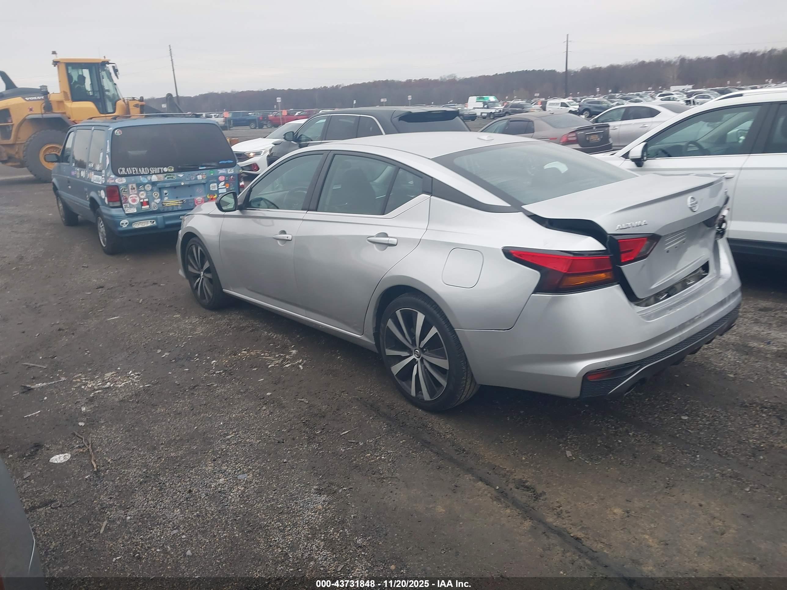 NISSAN ALTIMA image 3