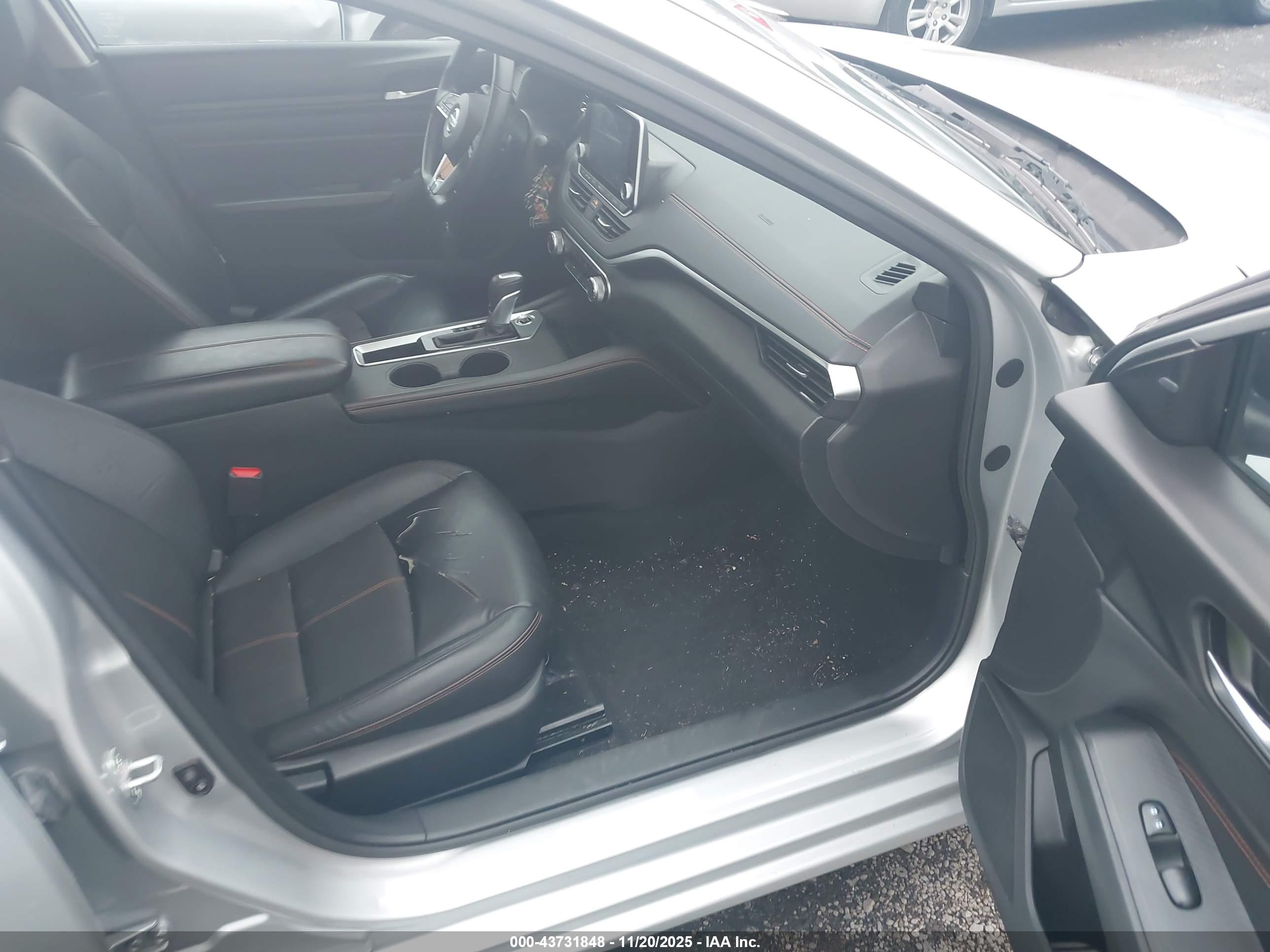 NISSAN ALTIMA image 5