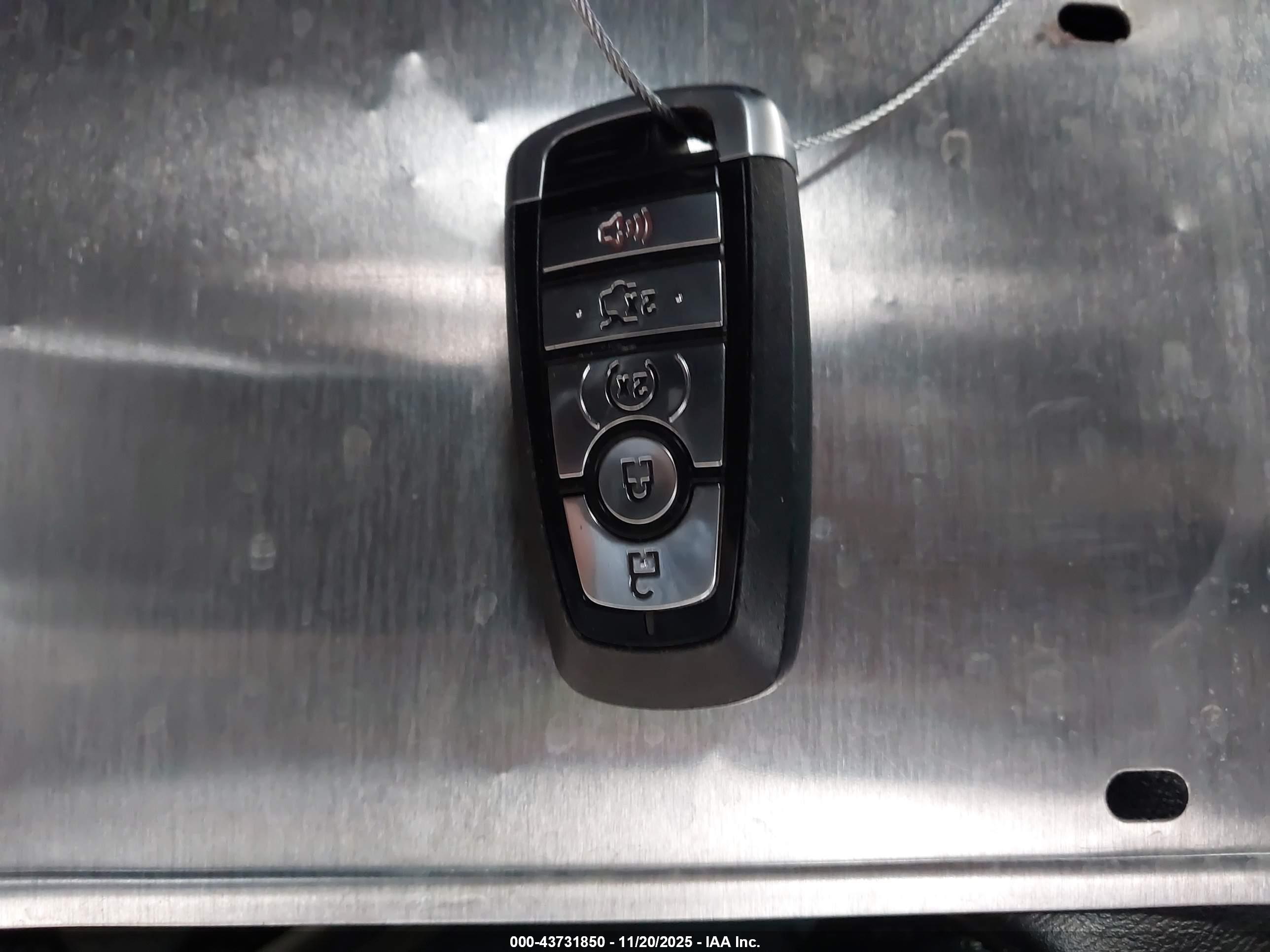 FORD FUSION image 11