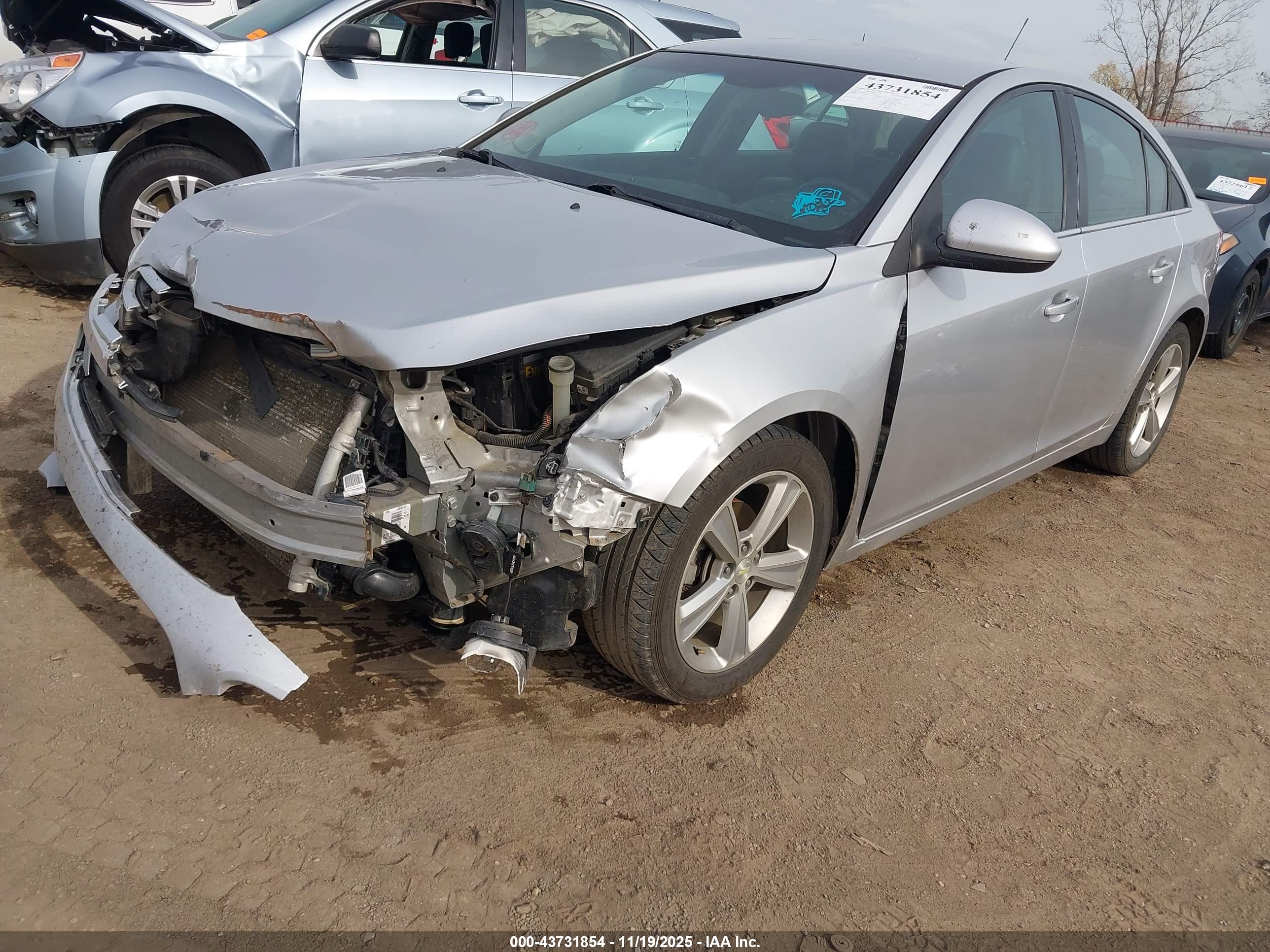 CHEVROLET CRUZE image 2