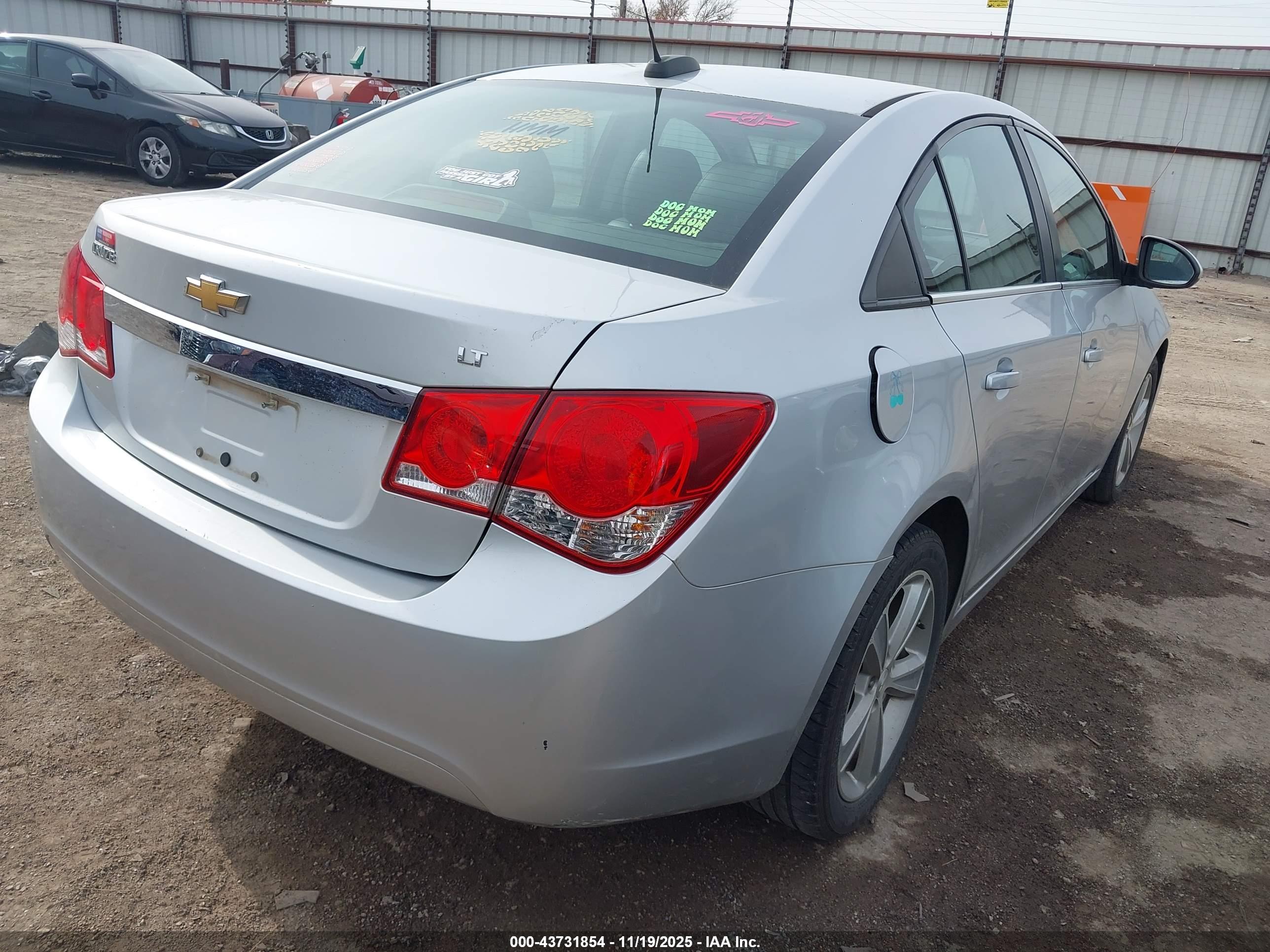 CHEVROLET CRUZE image 4