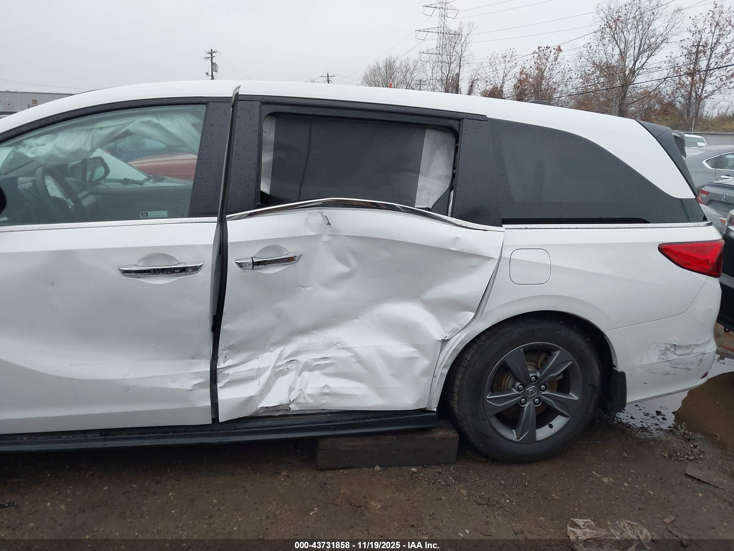 HONDA ODYSSEY image 6