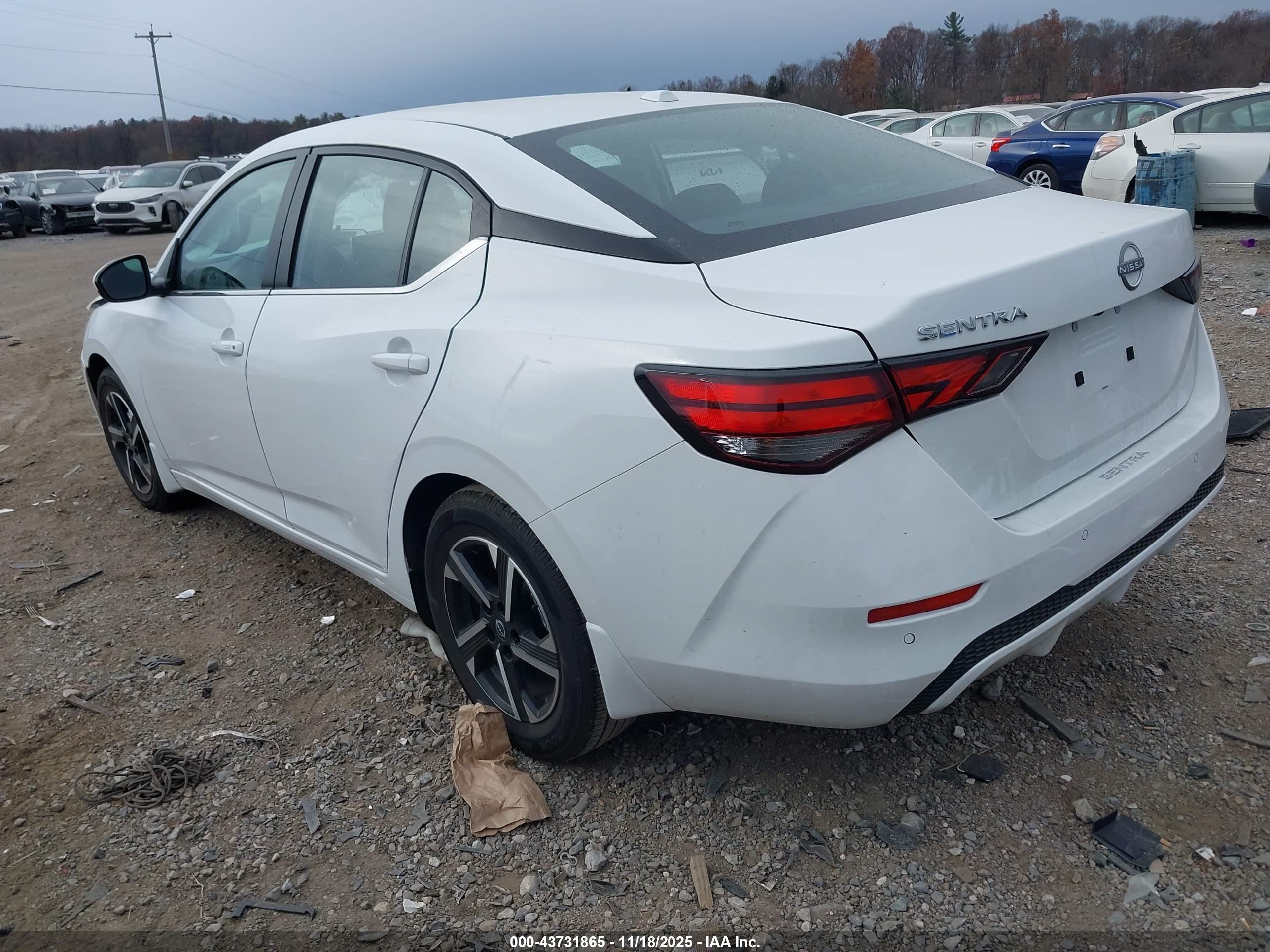 NISSAN SENTRA image 3