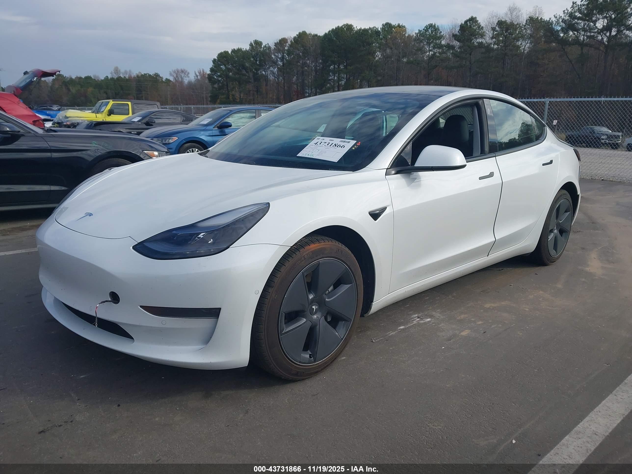 TESLA MODEL image 2