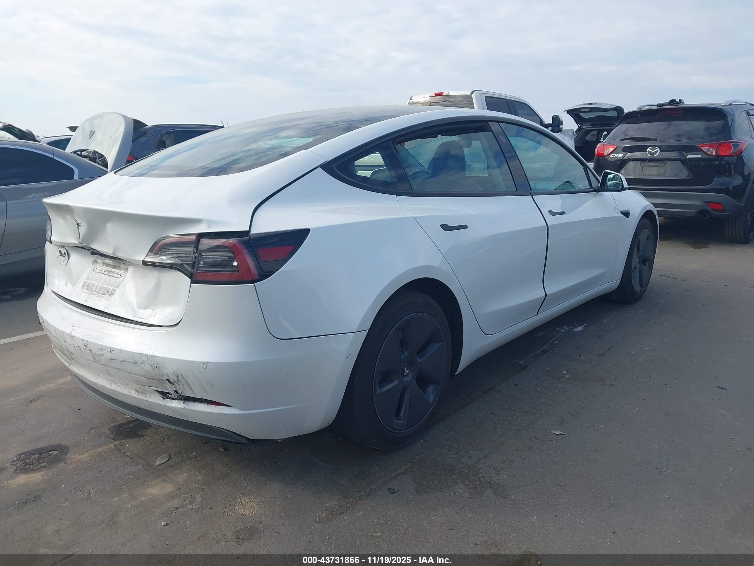 TESLA MODEL image 4