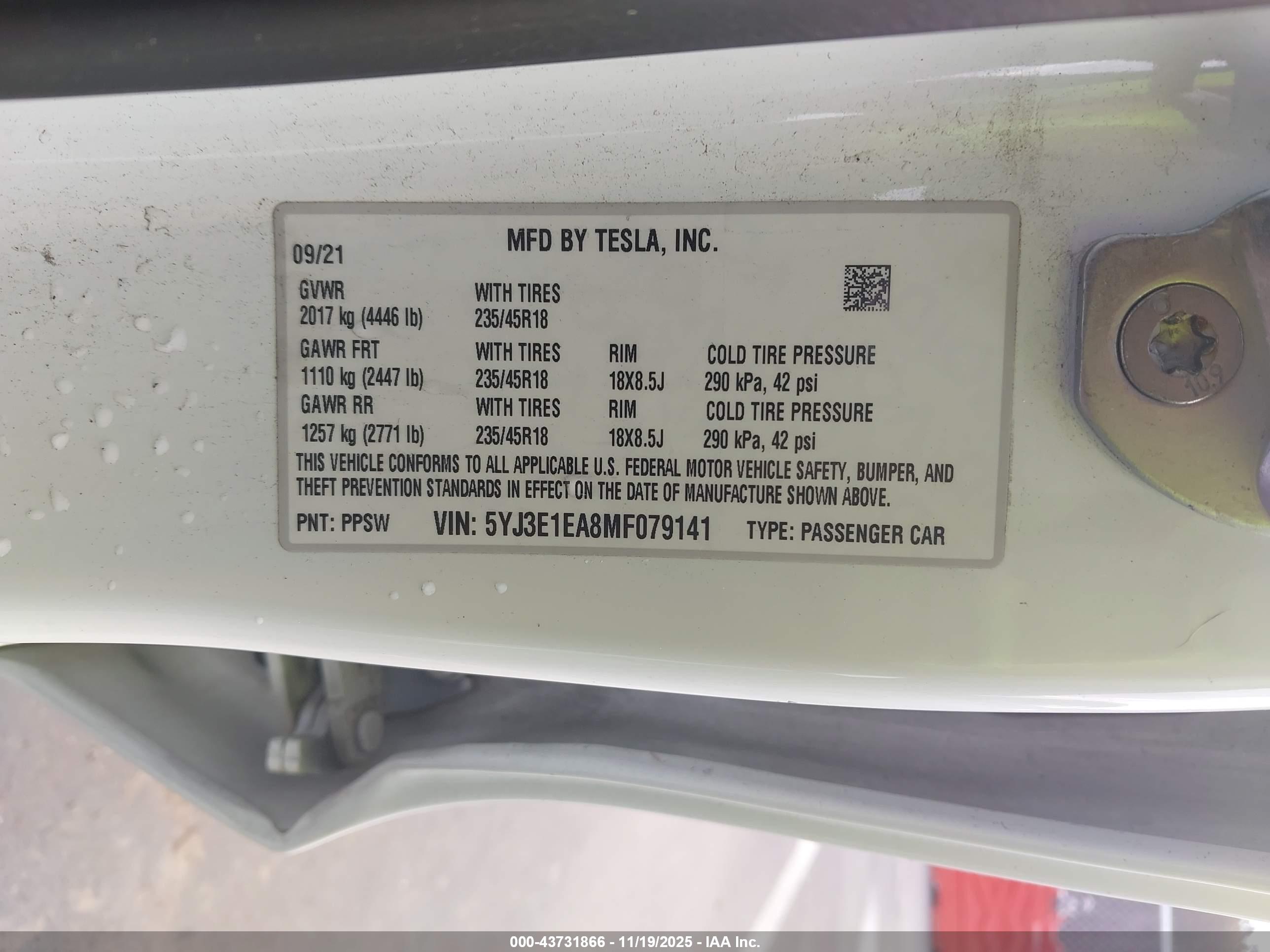 TESLA MODEL image 9