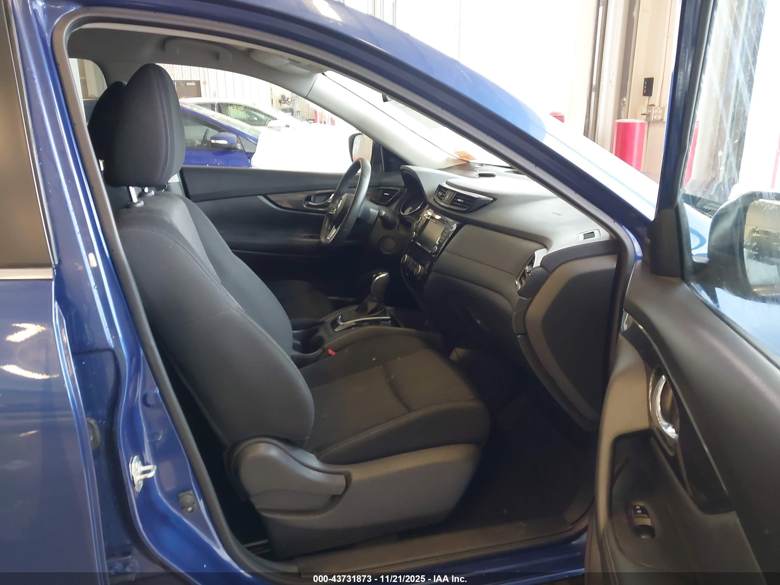 NISSAN ROGUE image 5