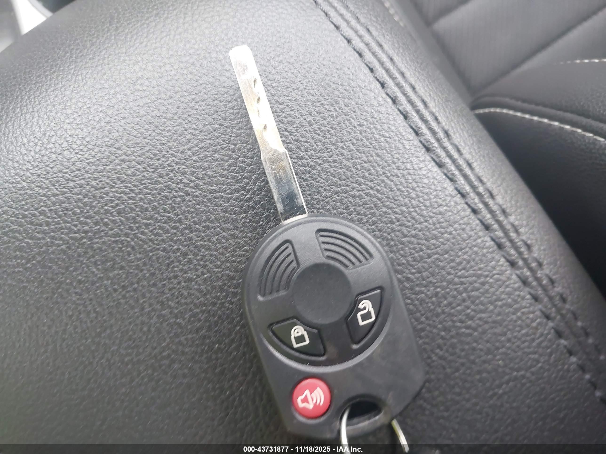 FORD ESCAPE image 11