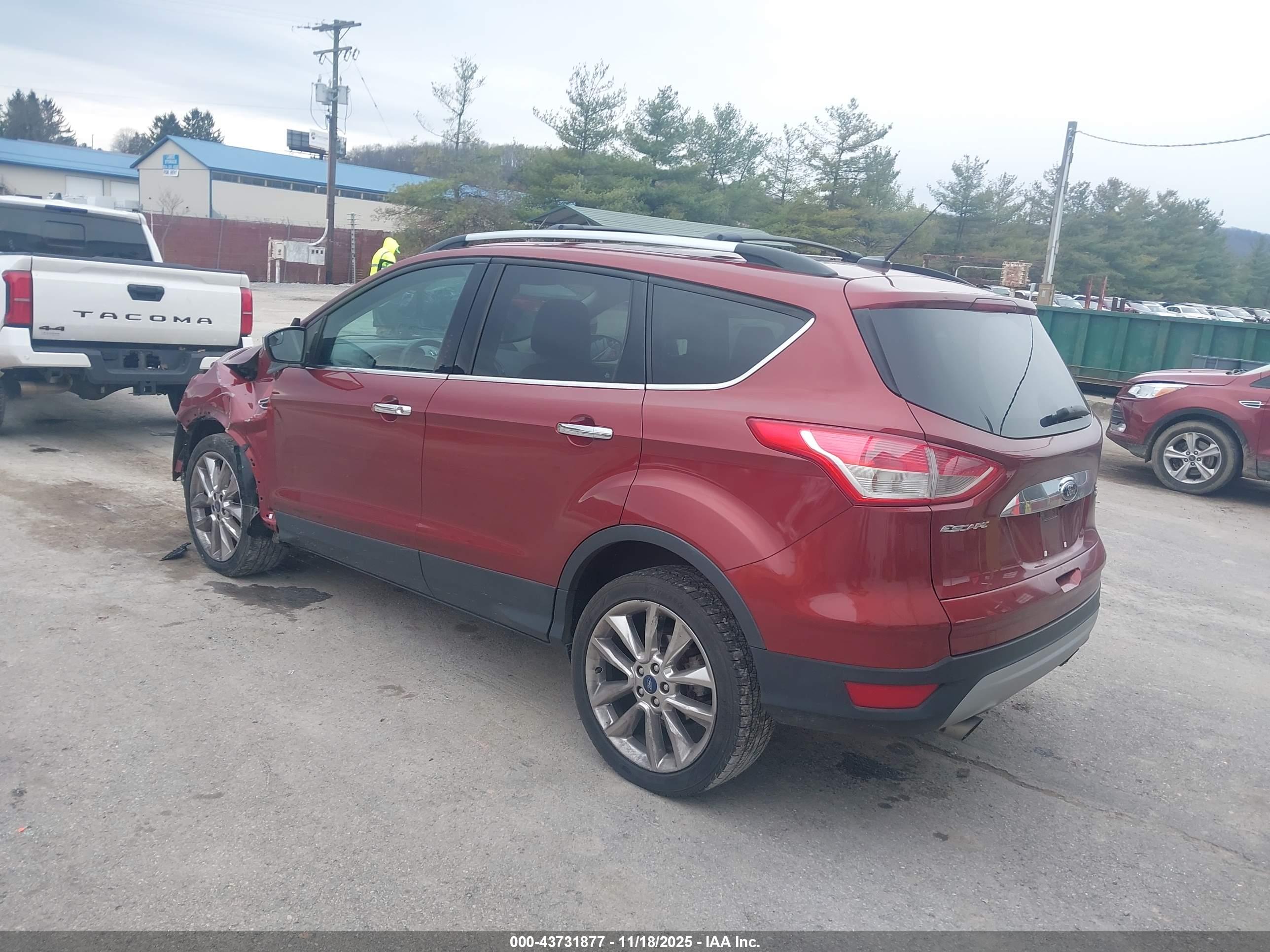 FORD ESCAPE image 3